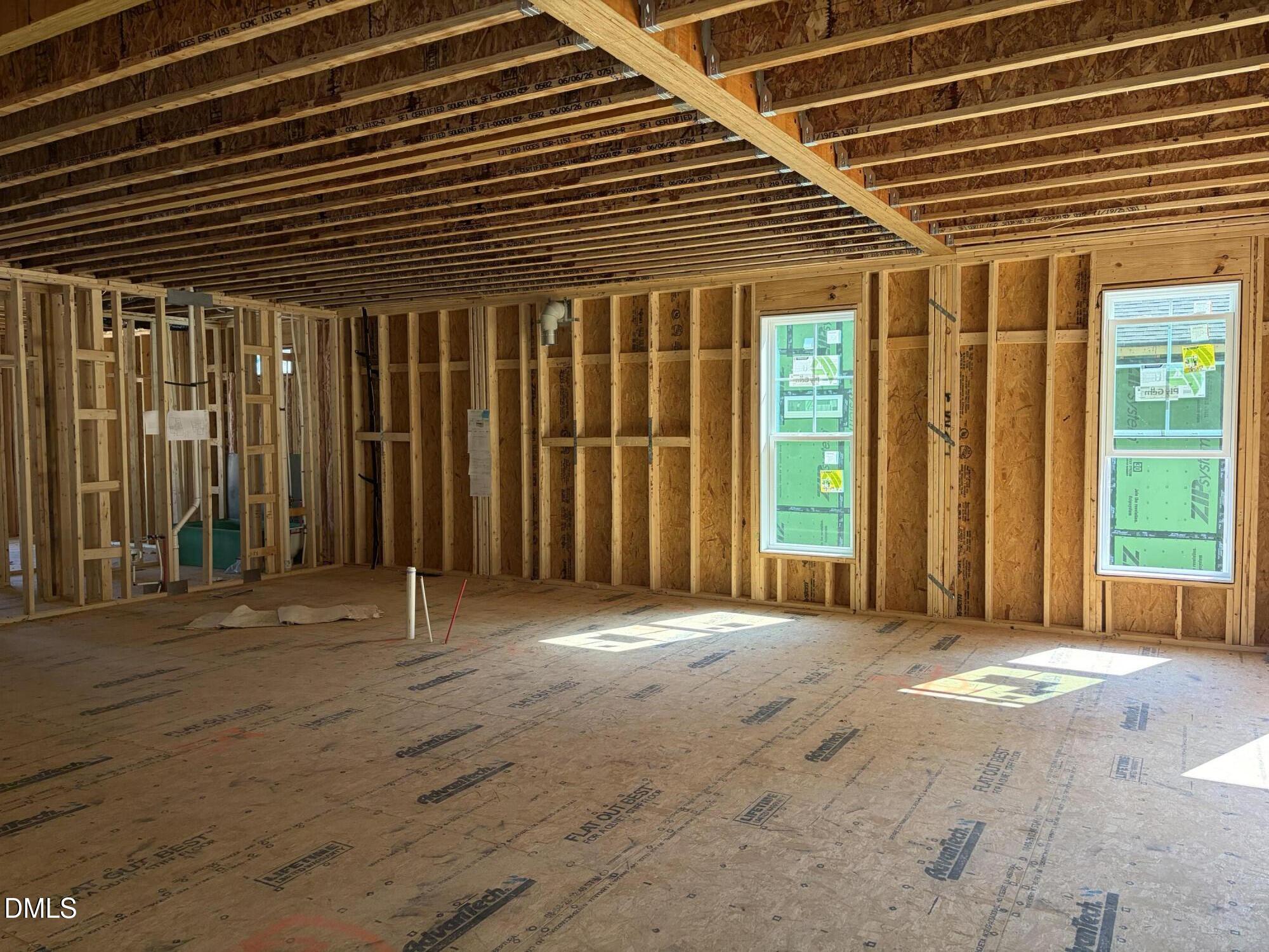 749 W Holly Springs Road Property Photo 5