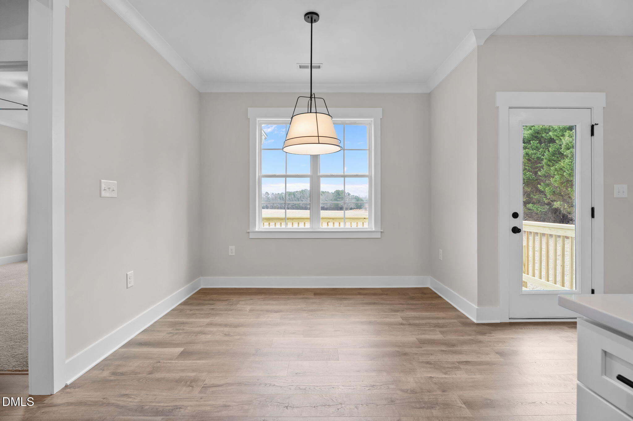 7507 Squirrel Den Road Property Photo 12