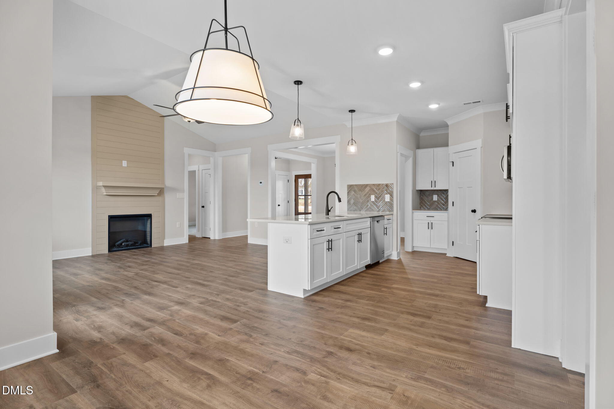 7507 Squirrel Den Road Property Photo 13