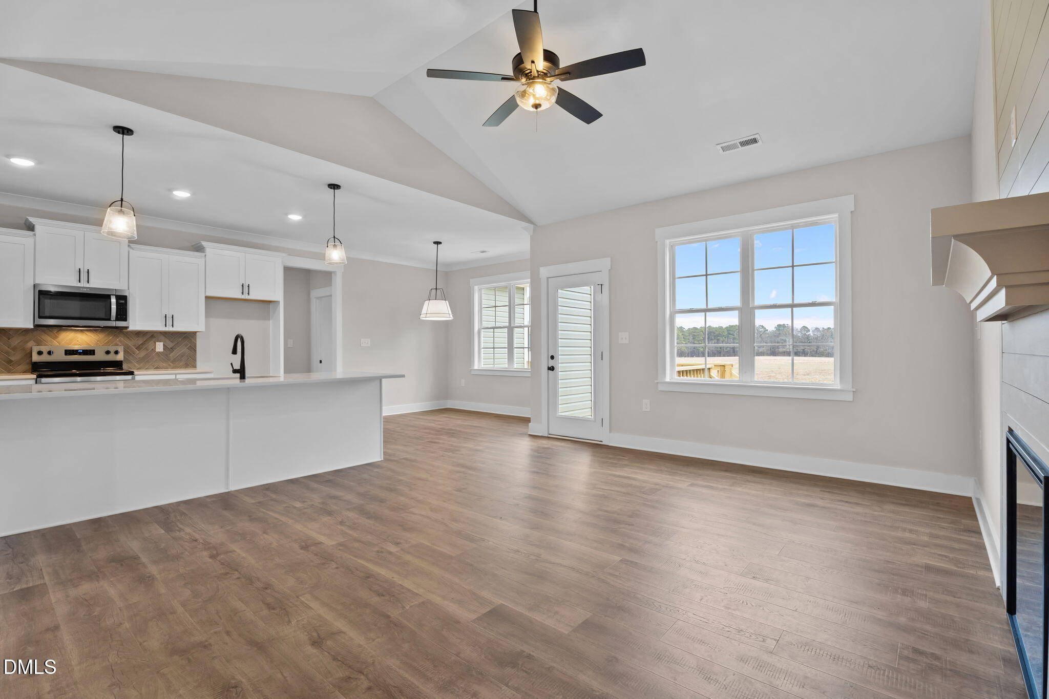 7507 Squirrel Den Road Property Photo 18