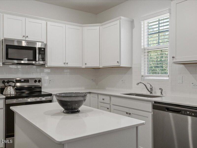 78 Glencoe Lane Property Photo 5