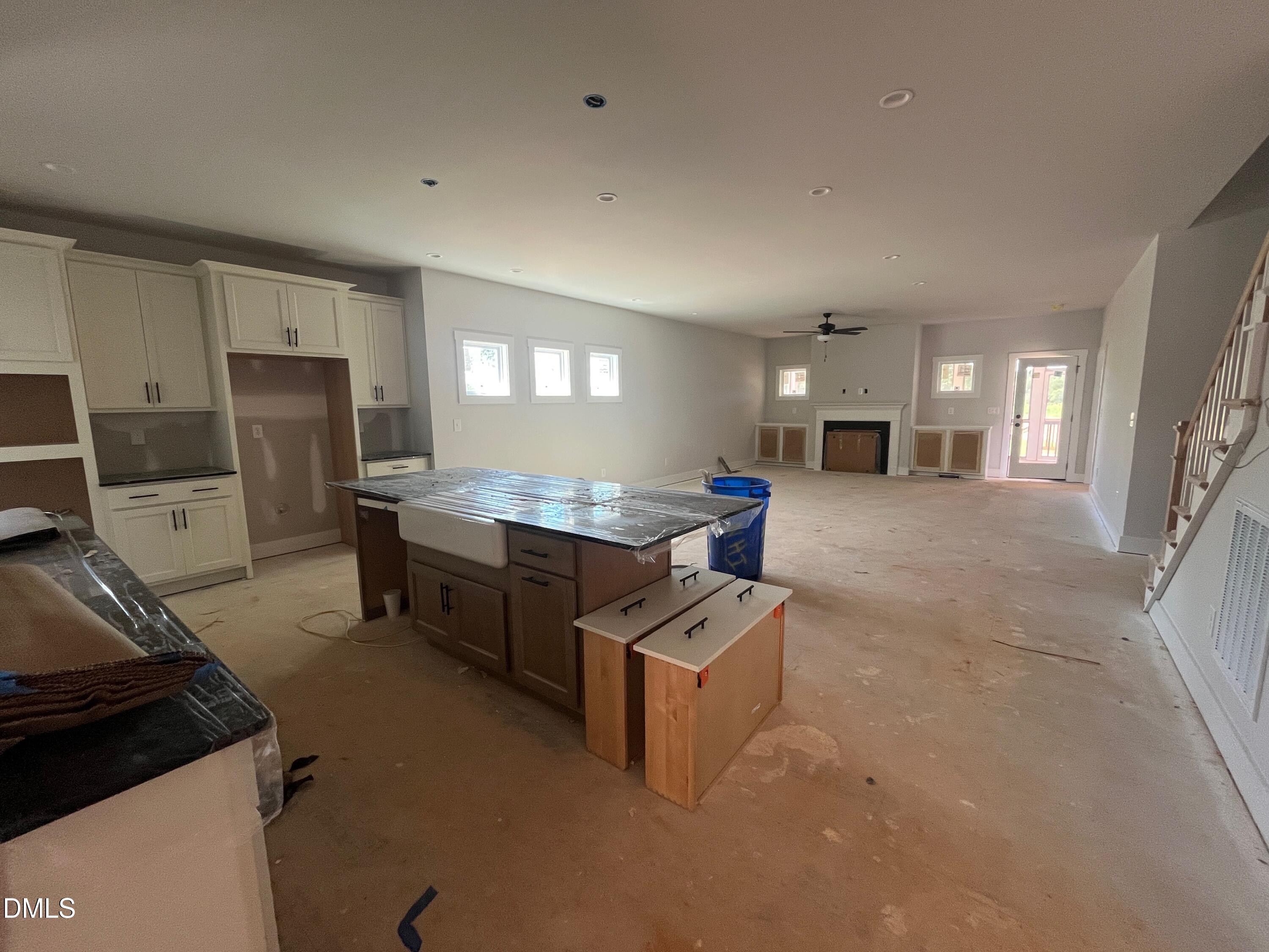 175 Isabelle Valley Drive Property Photo 3
