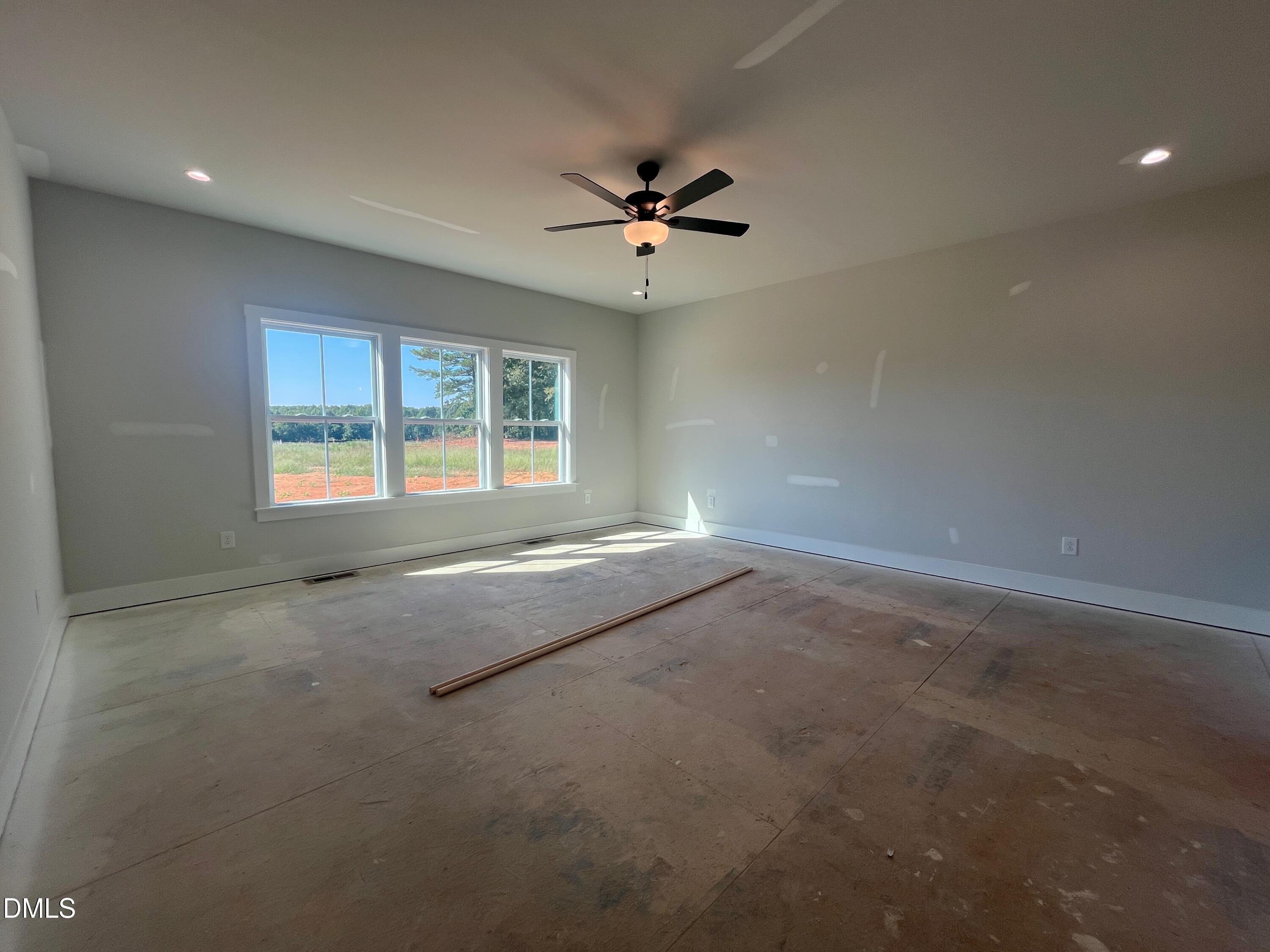 175 Isabelle Valley Drive Property Photo 8