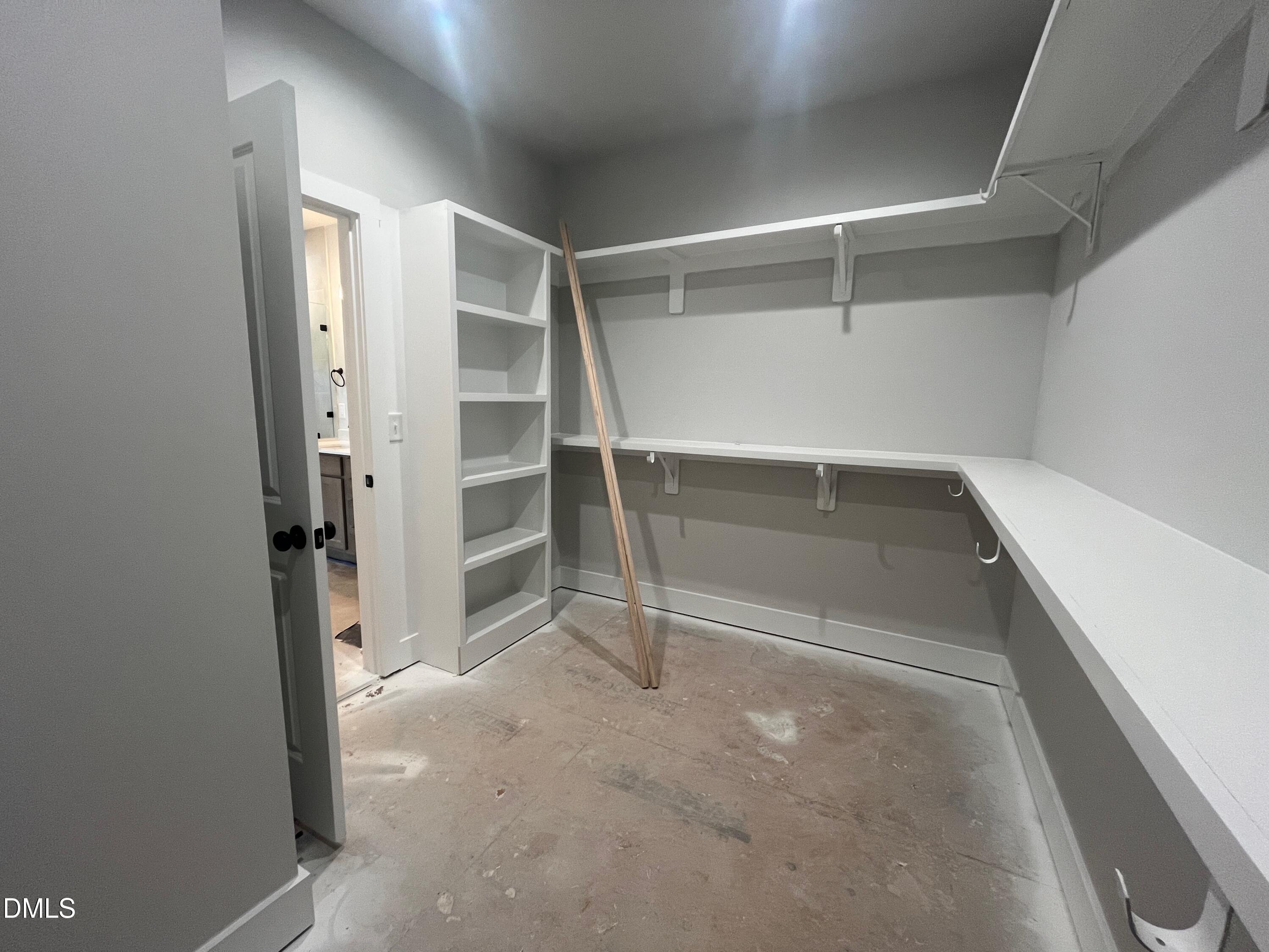 175 Isabelle Valley Drive Property Photo 14