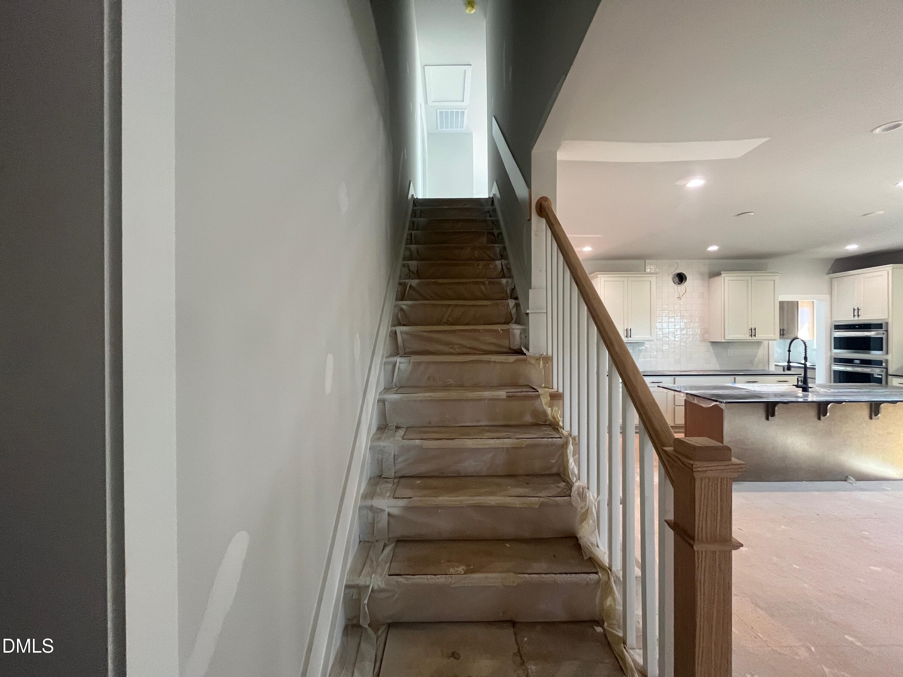 175 Isabelle Valley Drive Property Photo 18