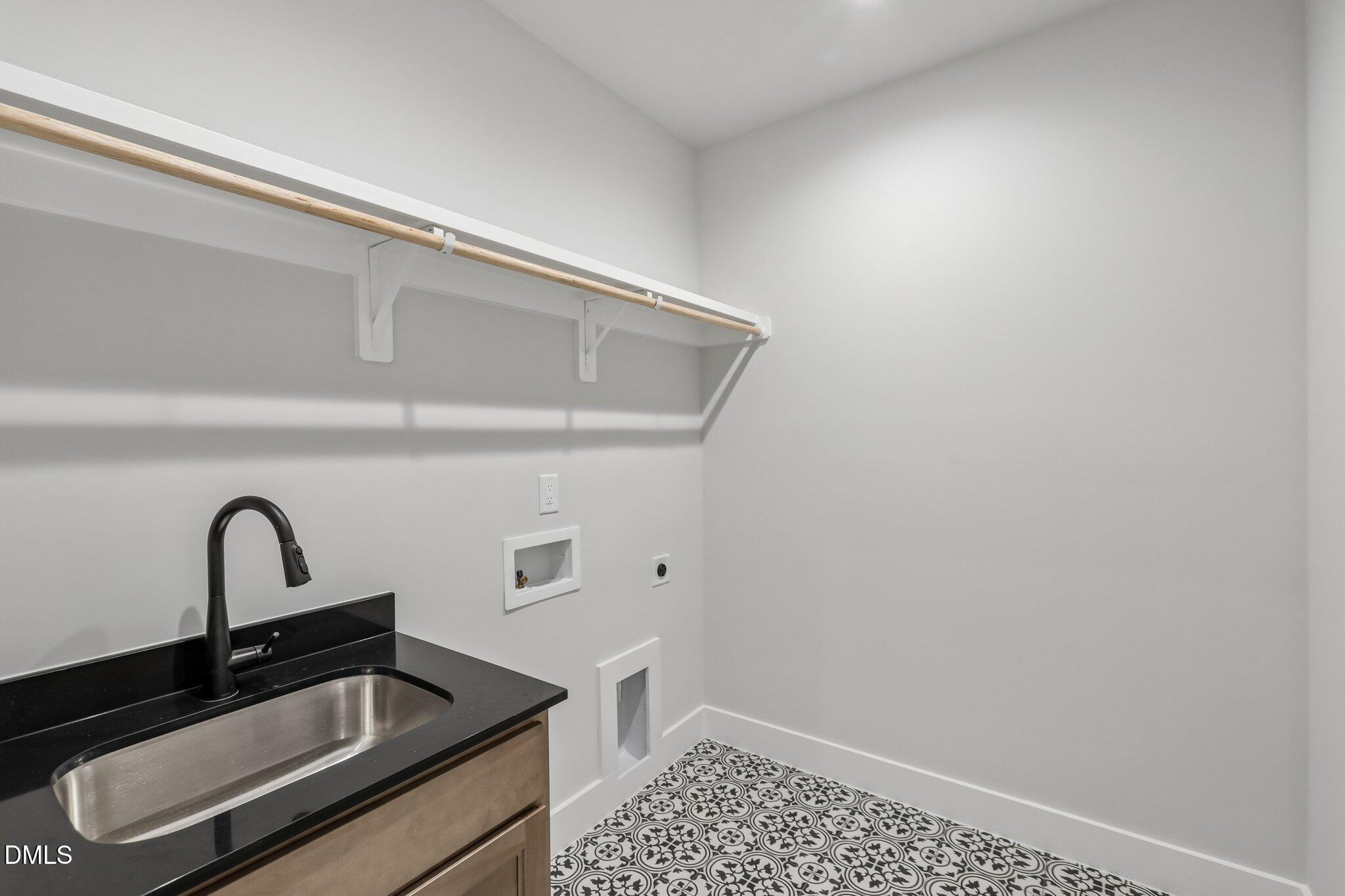 175 Isabelle Valley Drive Property Photo 46