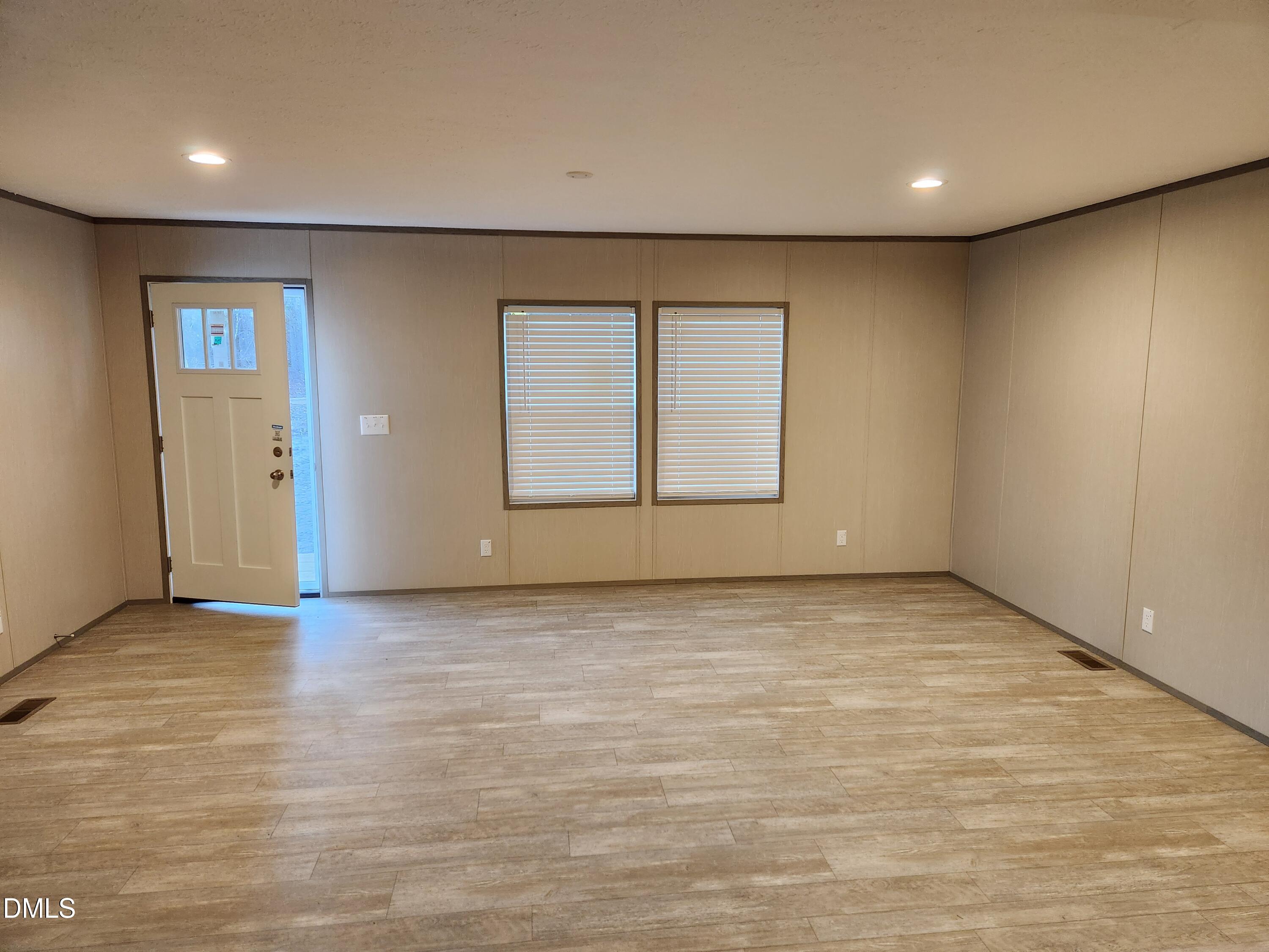 392 Monroe Lane Property Photo 4