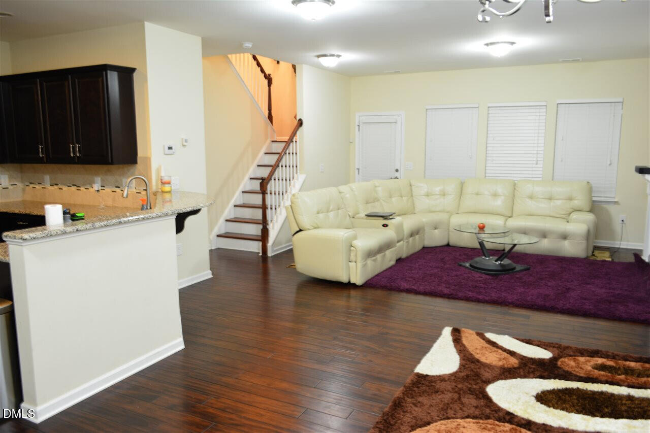 264 Kylemore Circle Property Photo 3