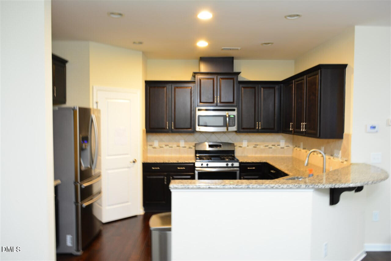 264 Kylemore Circle Property Photo 4
