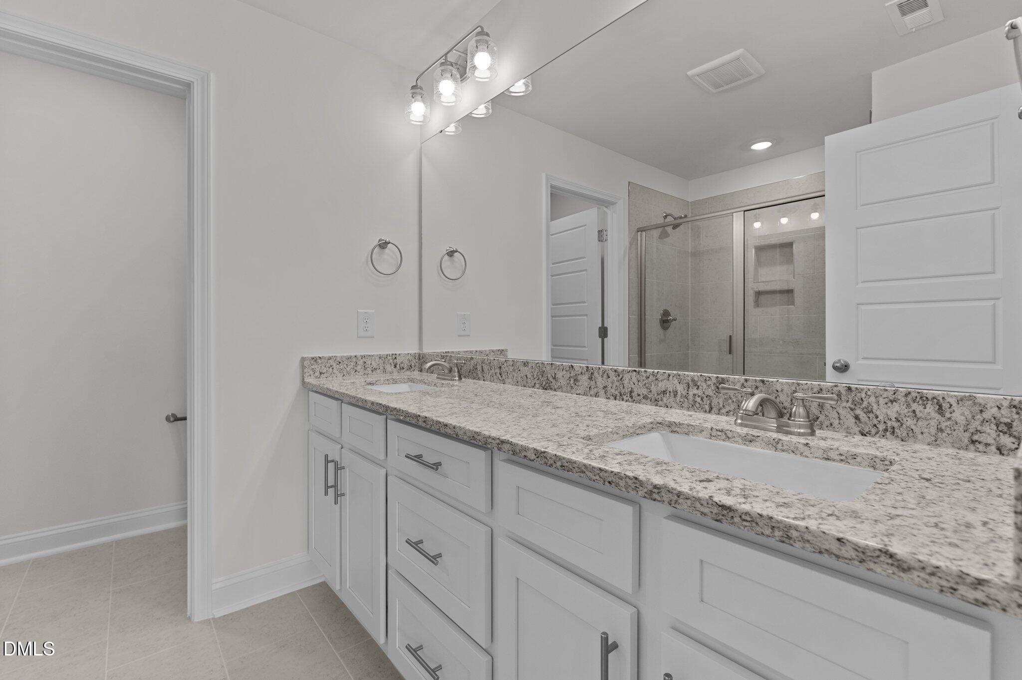 933 Alma Railway Drive 553 Property Photo 14