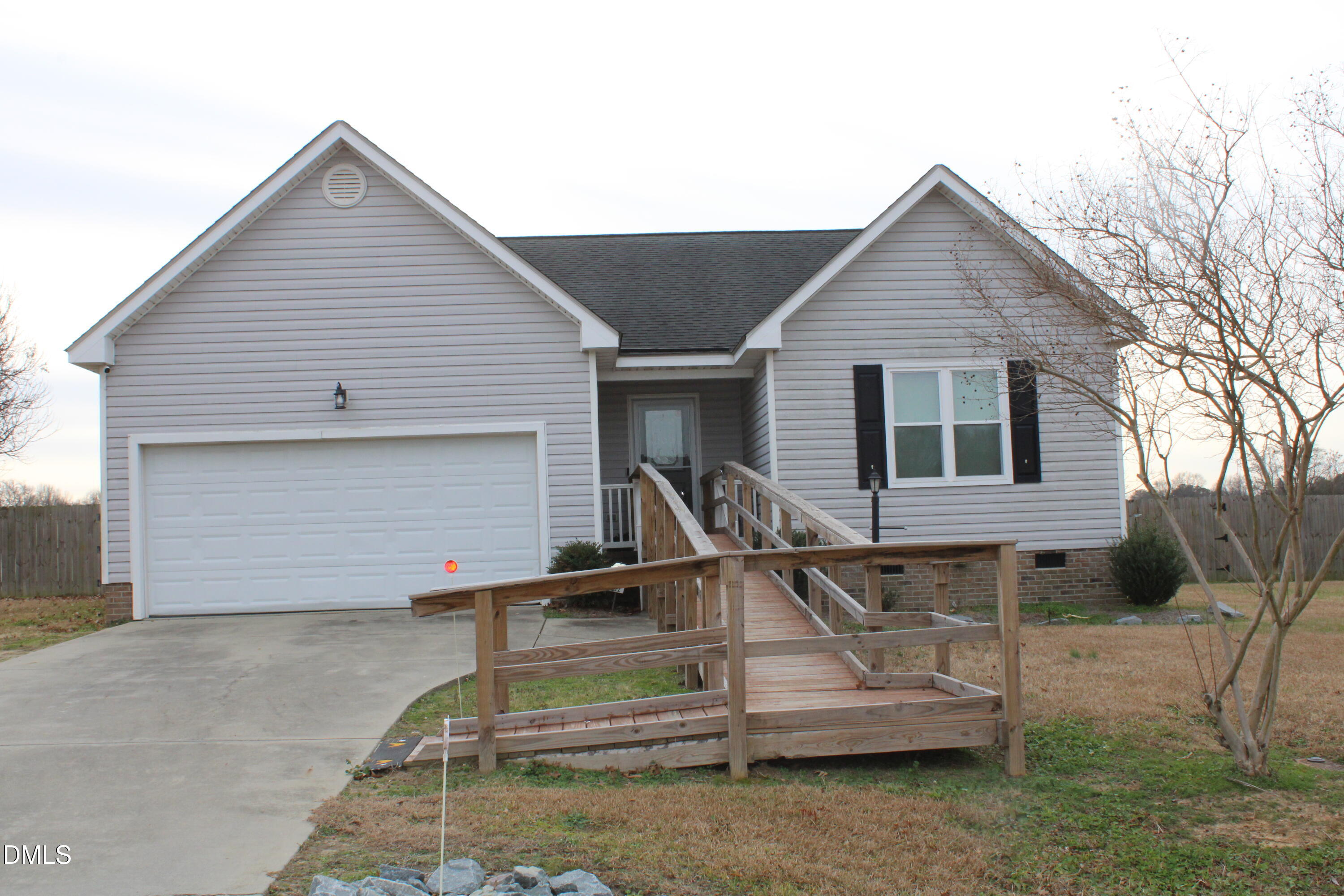 212 Sunridge Lane