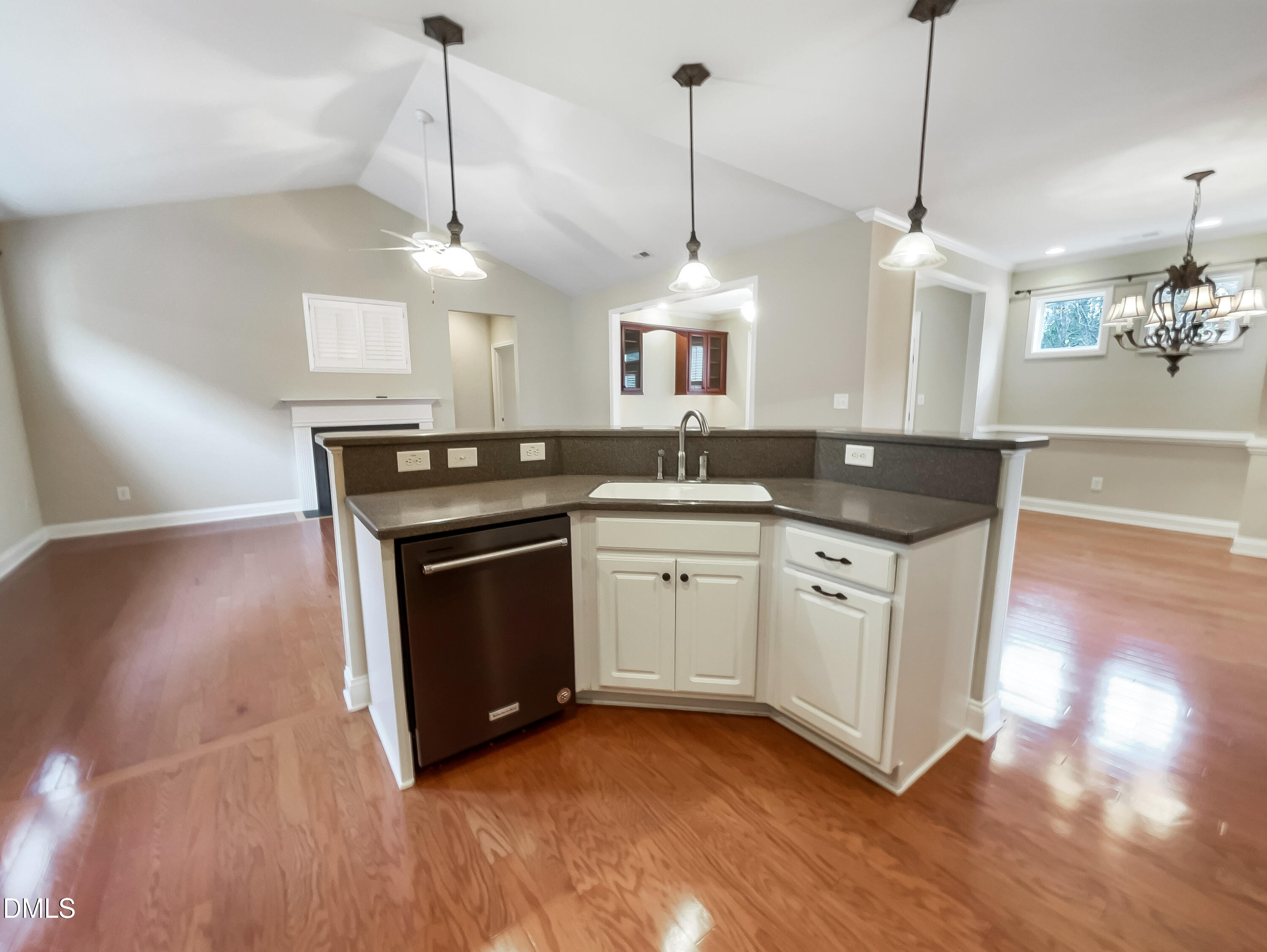 115 Denby Circle Property Photo 4