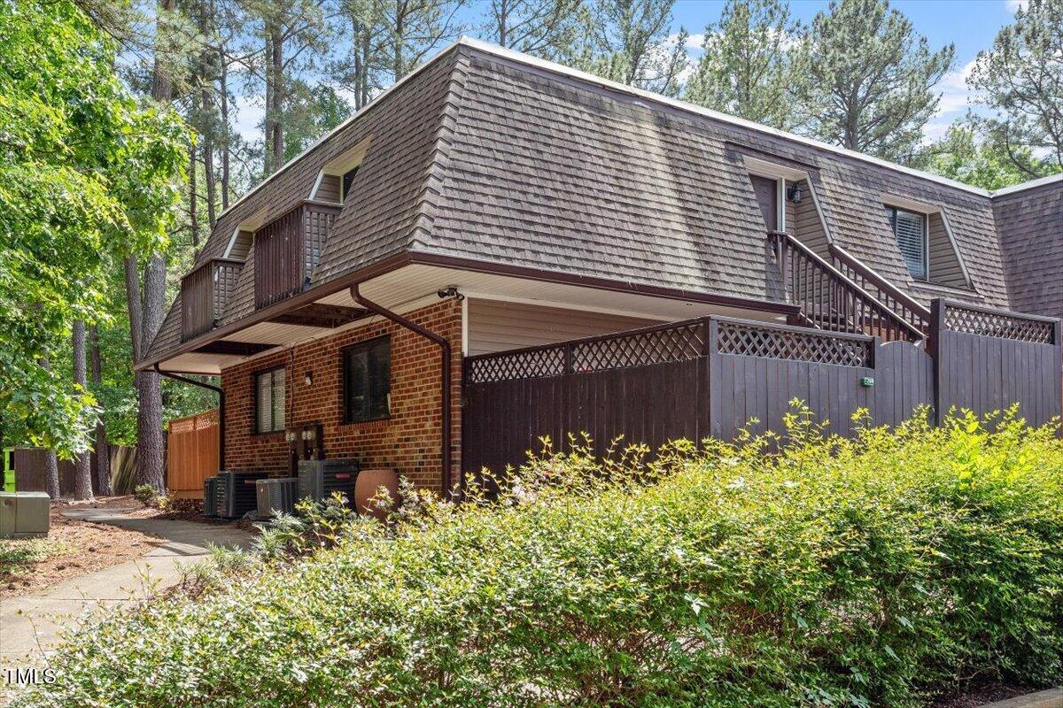 294 Summerwalk Circle Property Photo 1