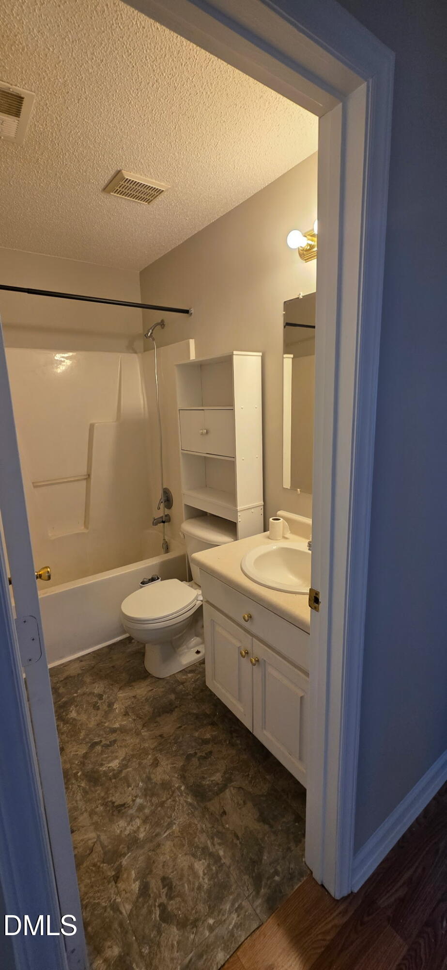 601 W Anderson Street Property Photo 7
