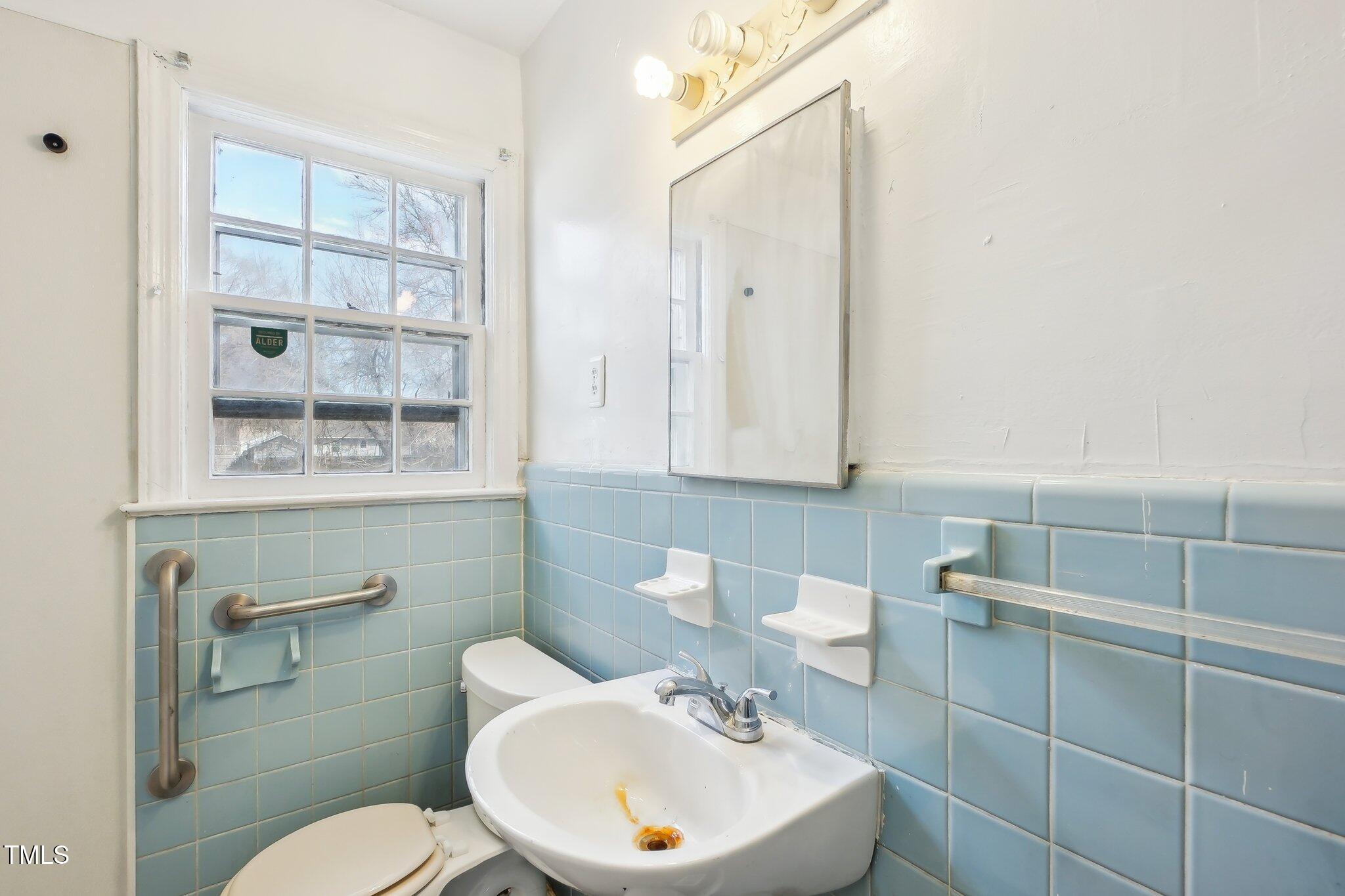 115 Higbee Street Property Photo 6