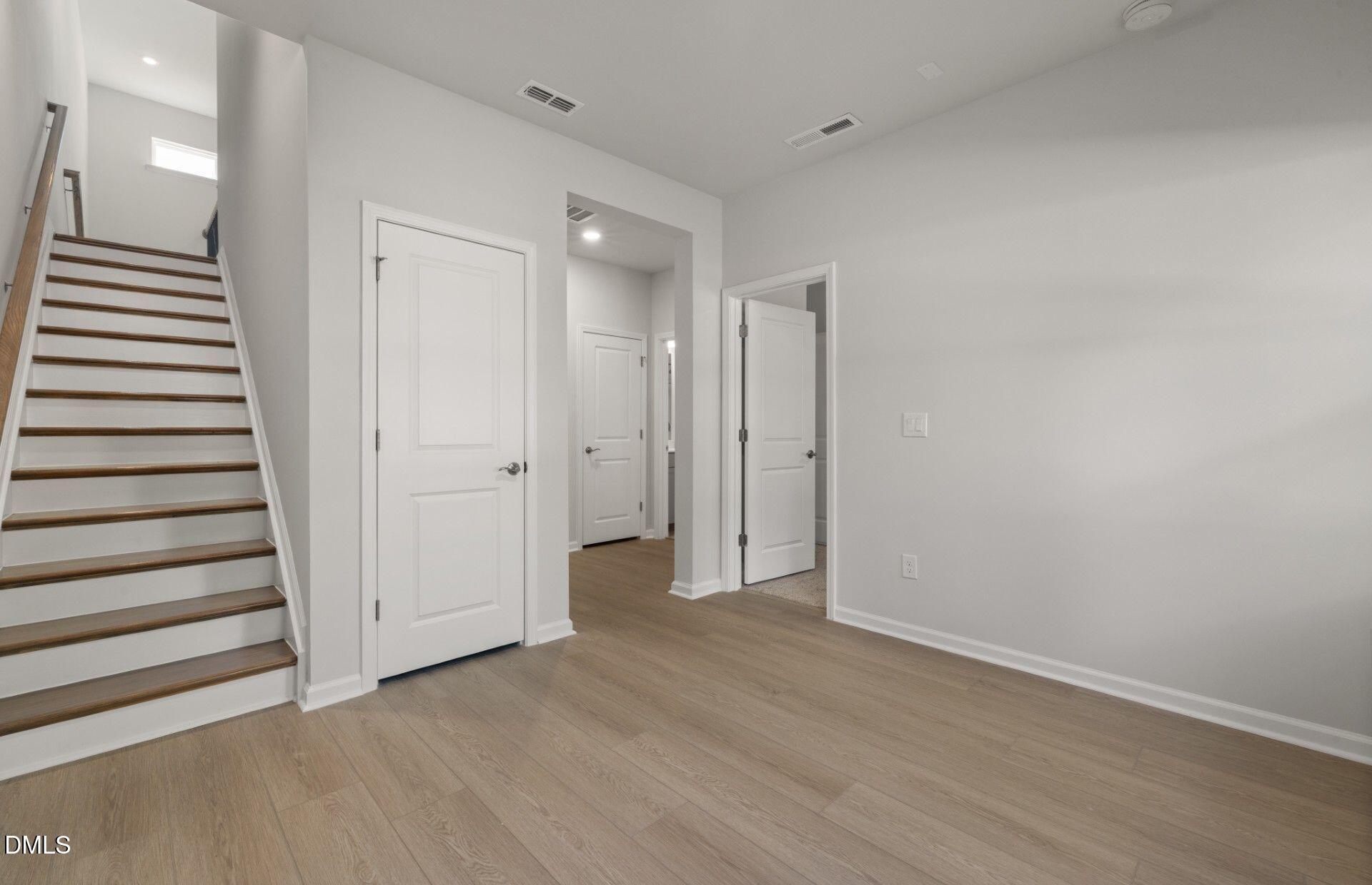 793 Larkspur Bowl Way Property Photo 17