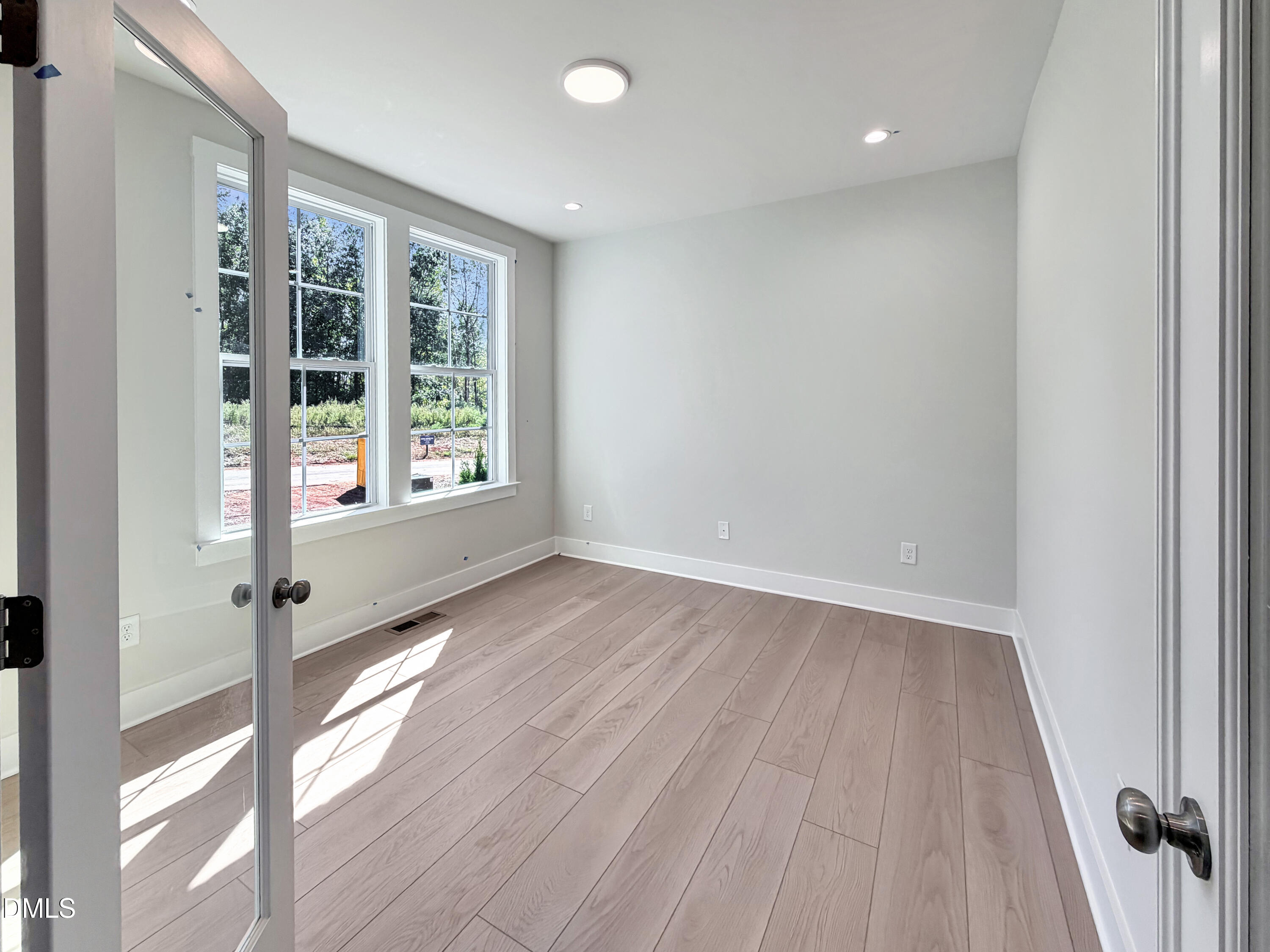 153 Isabelle Valley Drive Property Photo 11