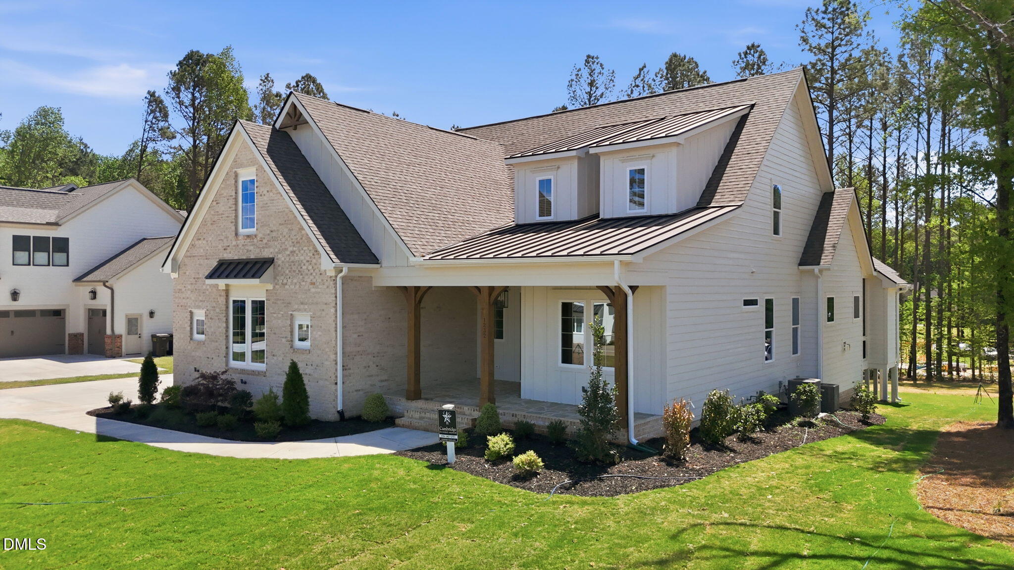 1232 Perry Bluff Drive Property Photo 2