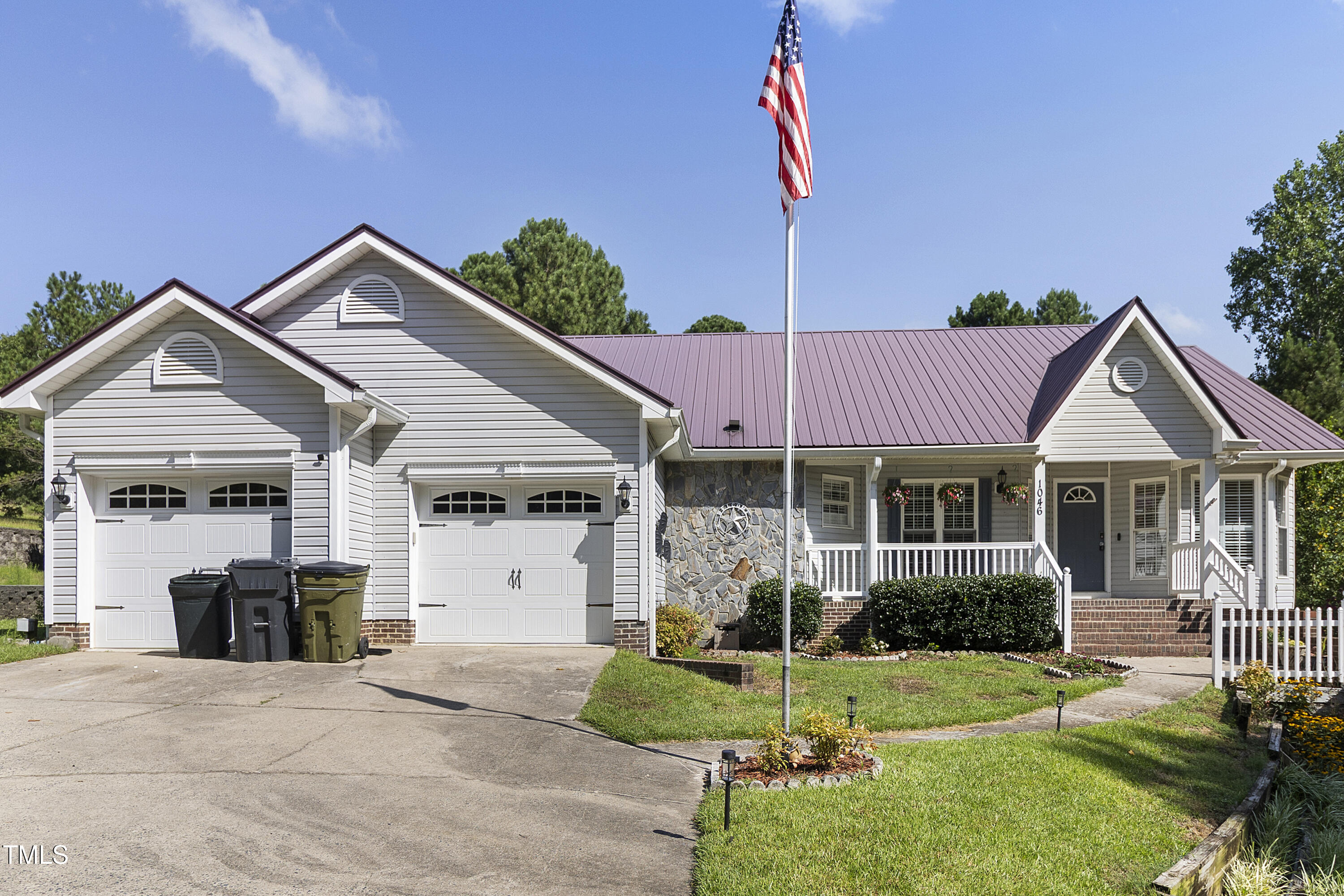 1046 Ponderosa Trail Property Photo 1