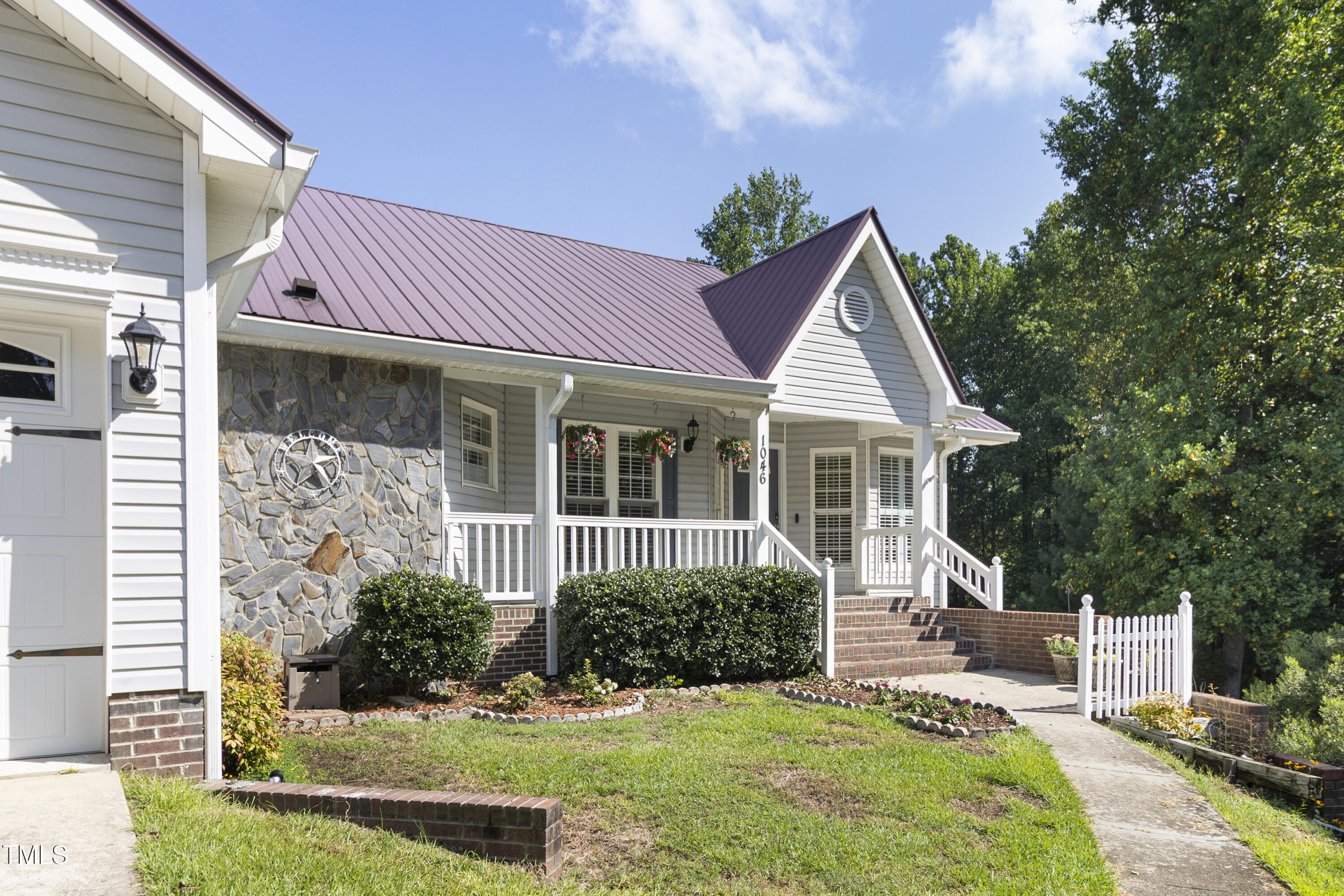 1046 Ponderosa Trail Property Photo 4