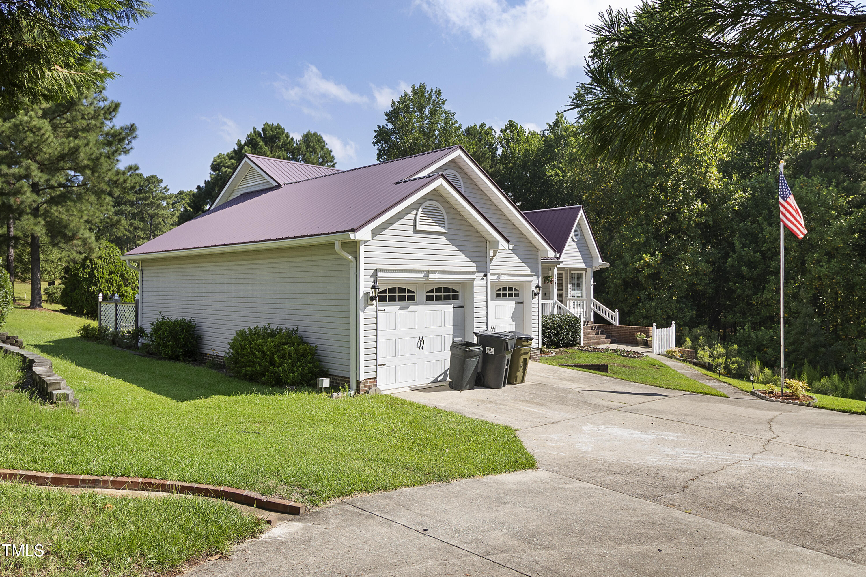 1046 Ponderosa Trail Property Photo 5