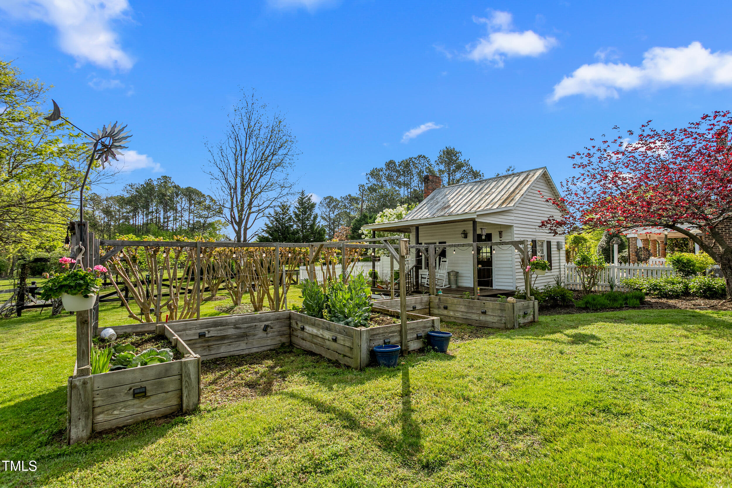 3542 Bason Road Property Photo 10