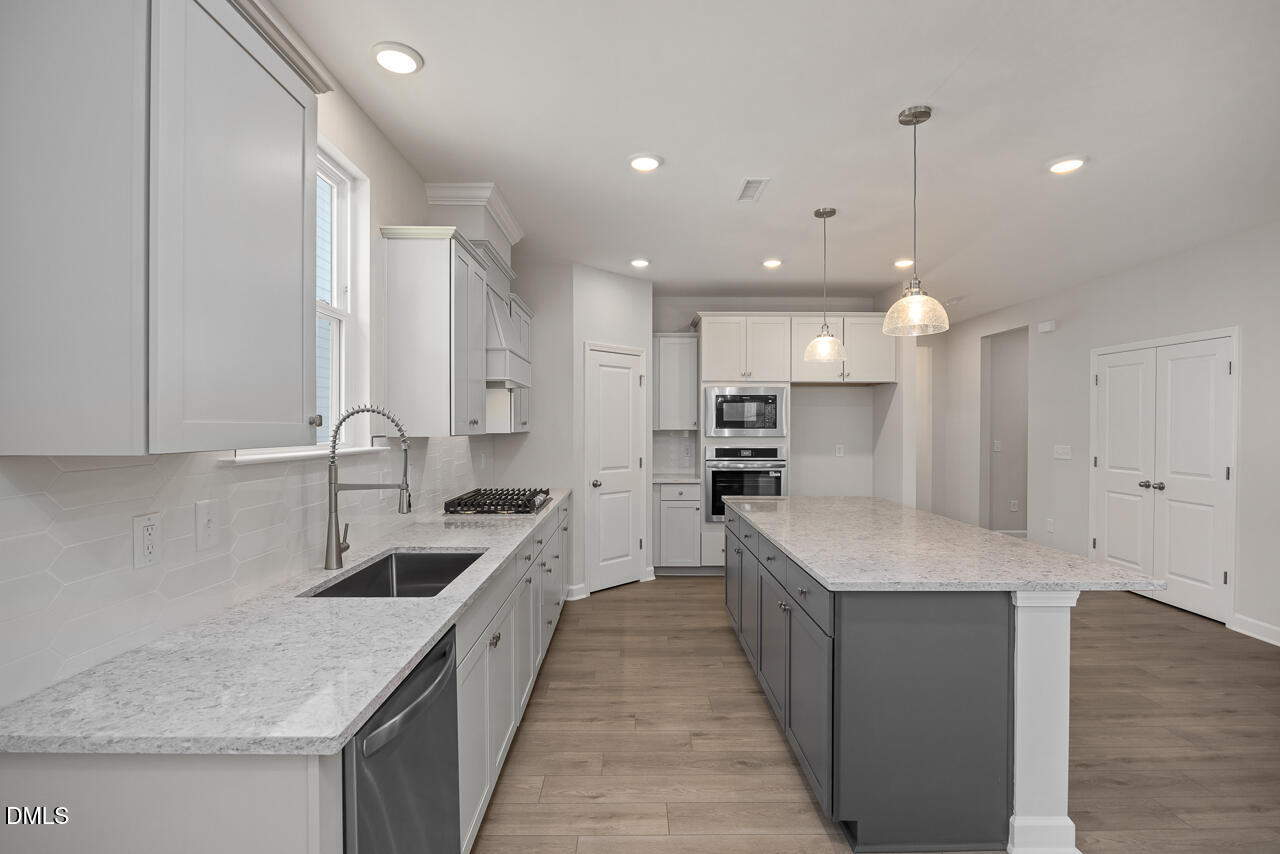 729 Dragonfly Pond Way Property Photo 13