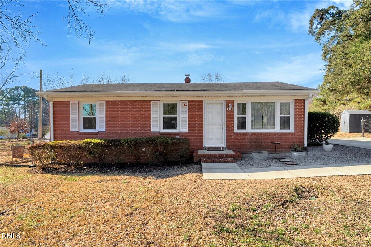 120 Windsor Drive Property Photo 1
