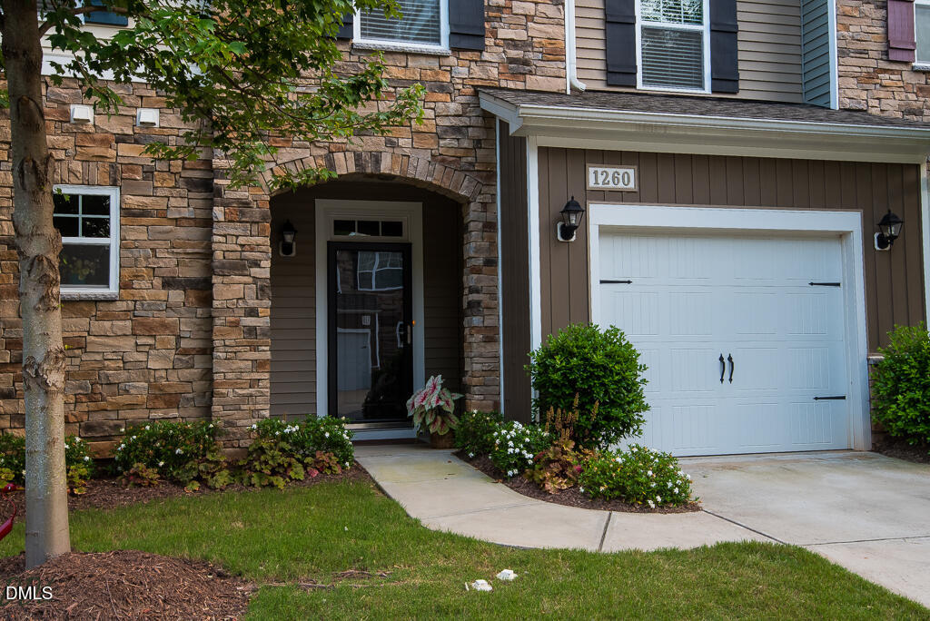 1260 Silver Beach Way Property Photo 5