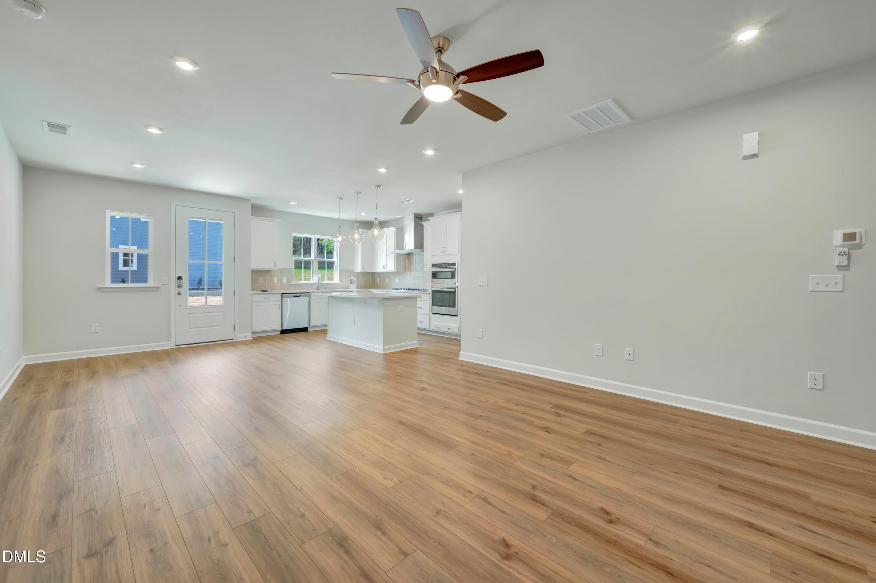 608 Brackenberry Alley Property Photo 8