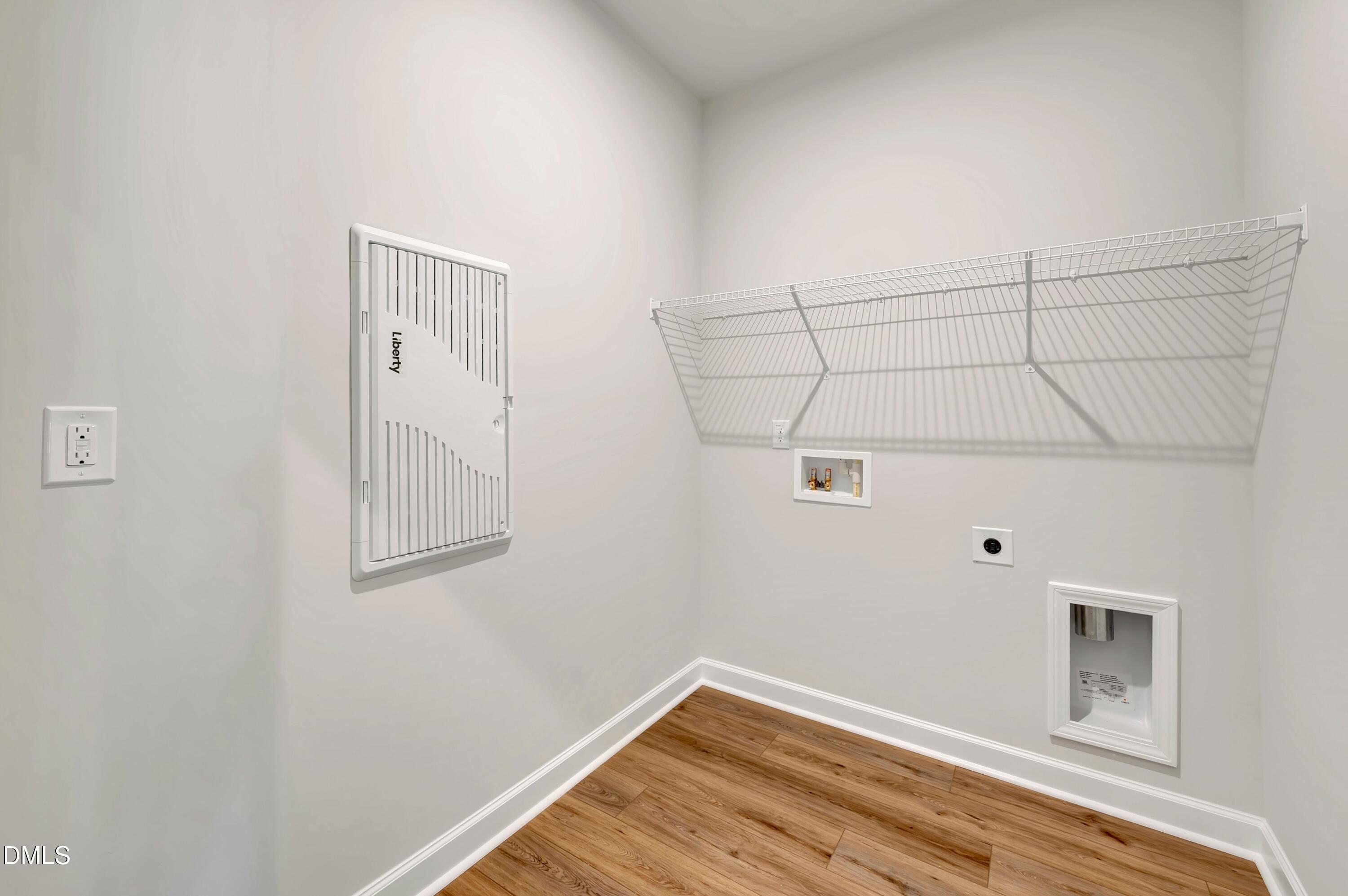 608 Brackenberry Alley Property Photo 23