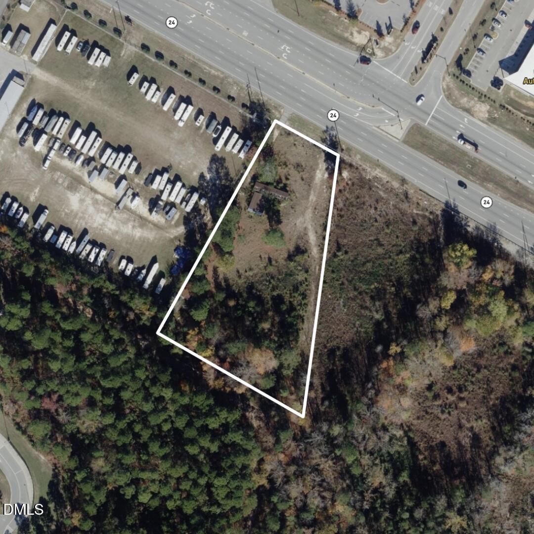 70 Garland Drive Property Photo 4