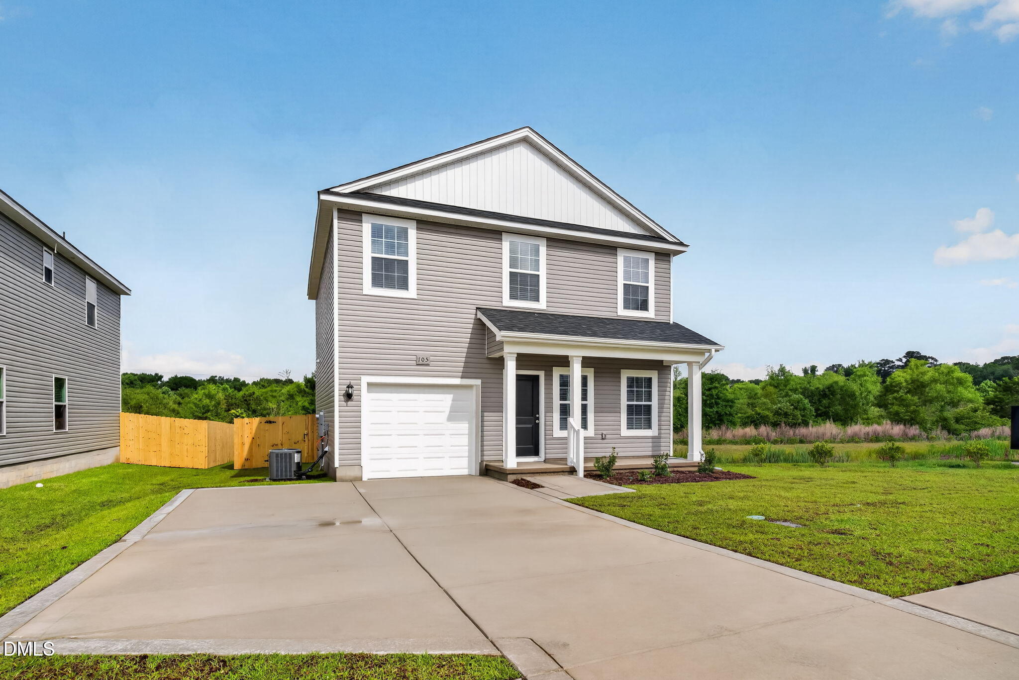 105 Stout Landing Property Photo 2