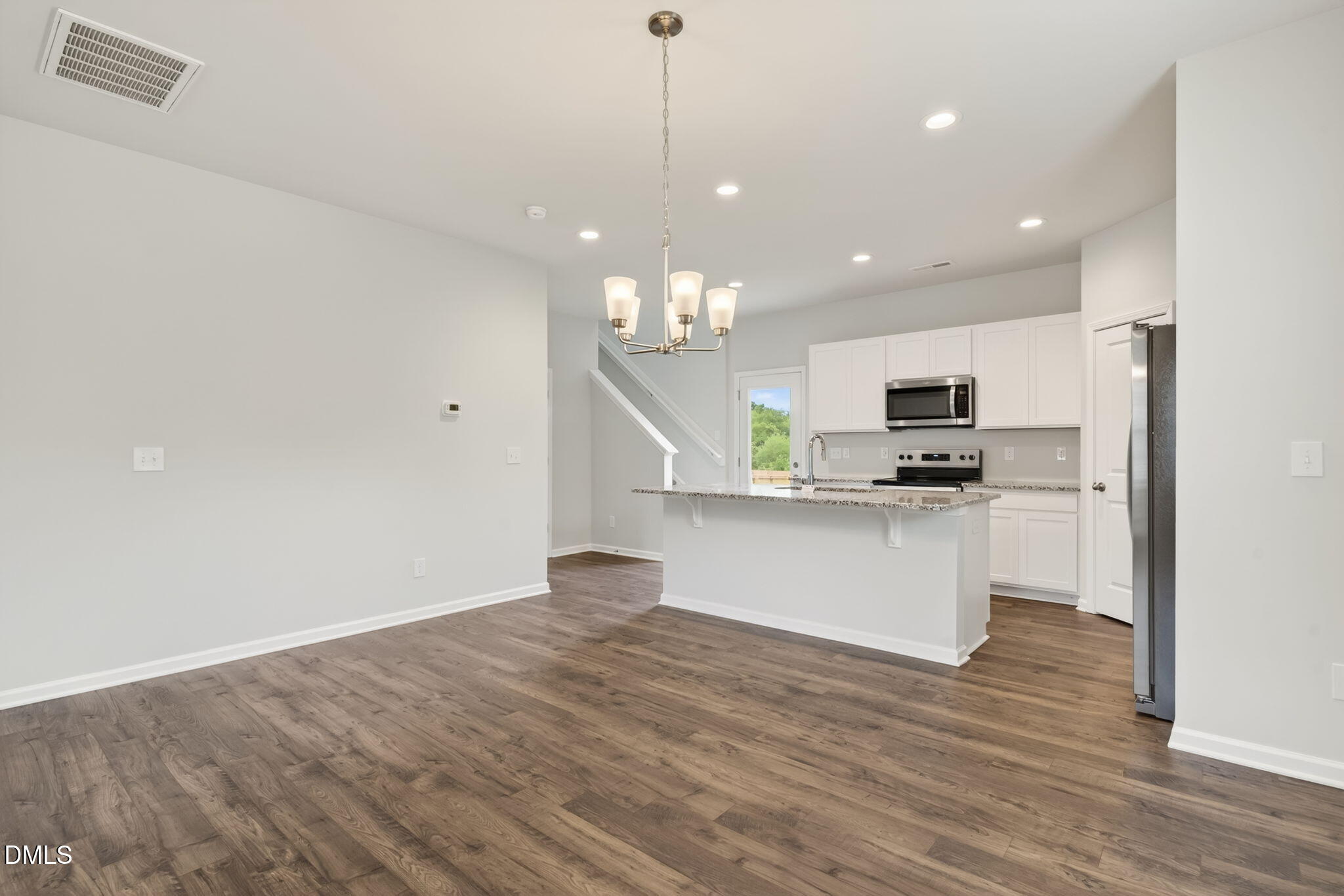 105 Stout Landing Property Photo 6