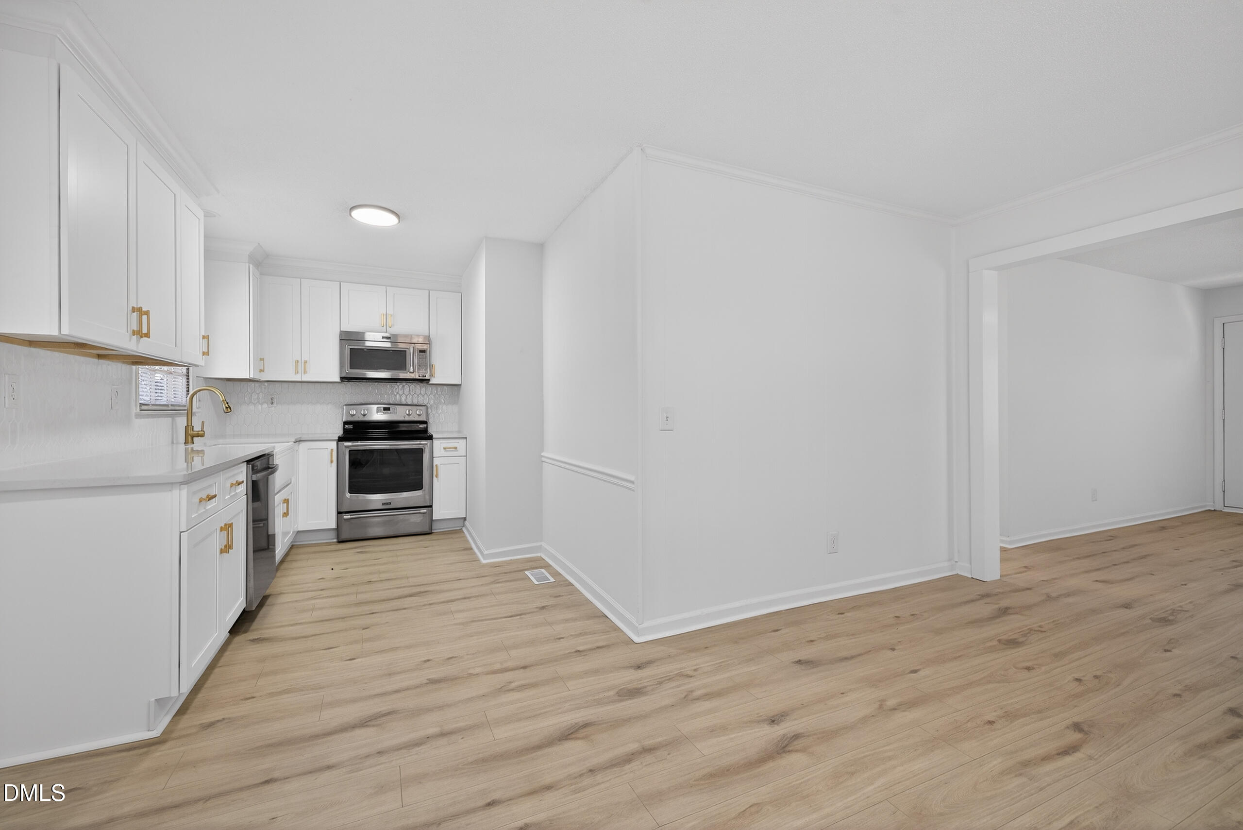 804 Plentywood Court Property Photo 13