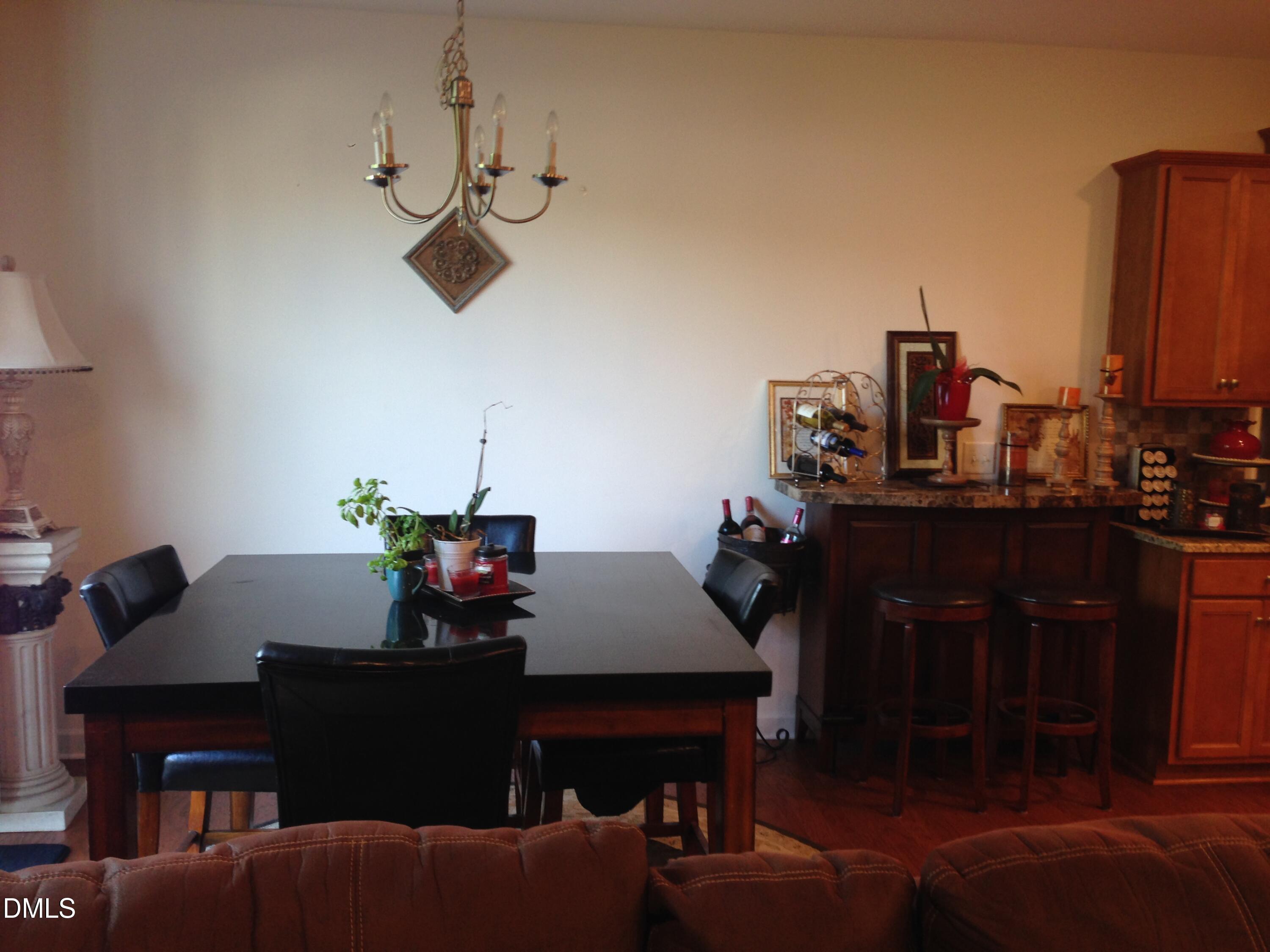 131 Alamosa Place Property Photo 6