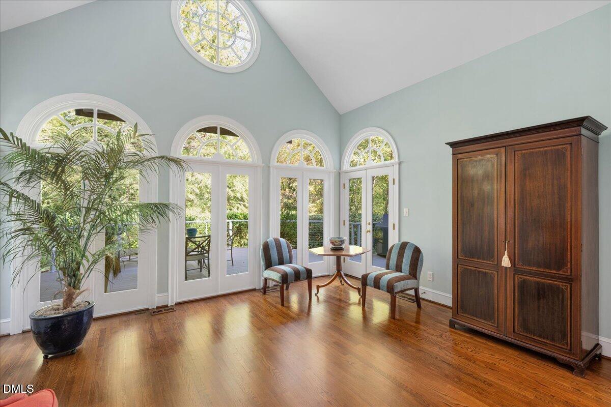 512 Hertford Street Property Photo 8