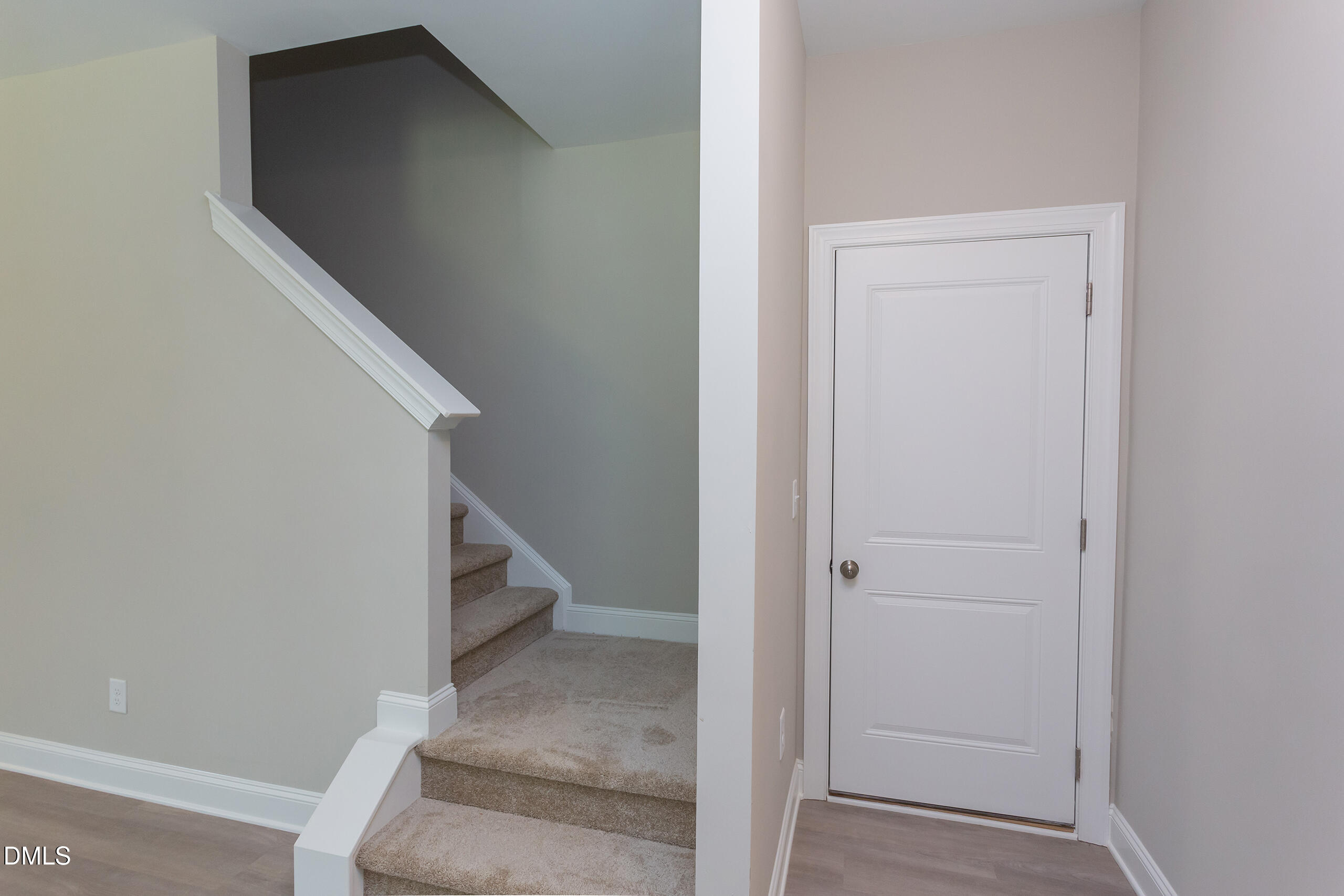 9453 Wood River Drive 08 Property Photo 13