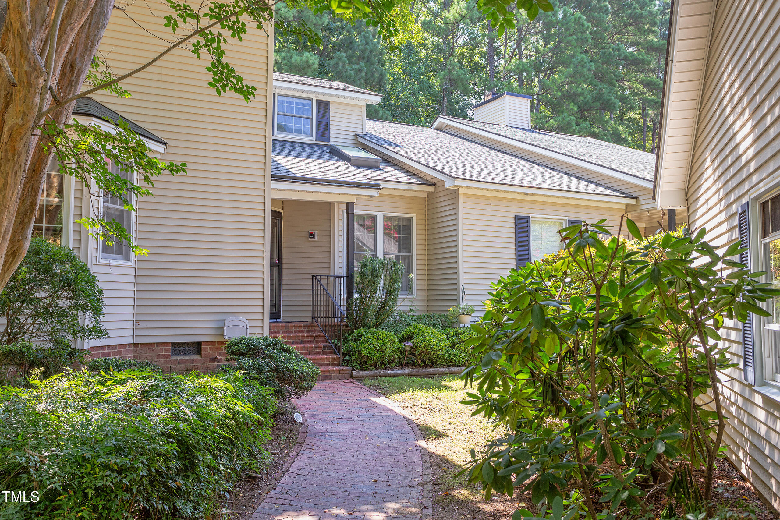 309 Baneberry Close Property Photo 1
