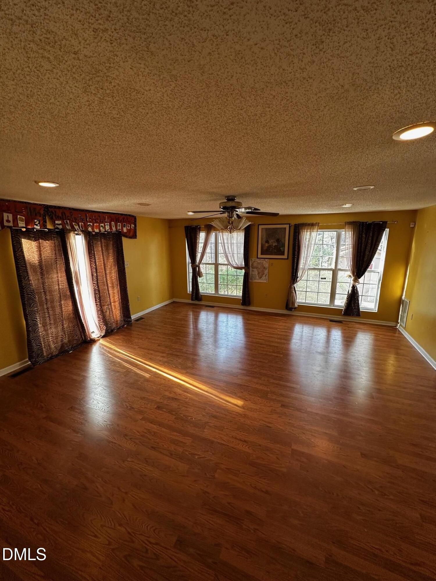 3010 Cedarwood Drive Property Photo 8