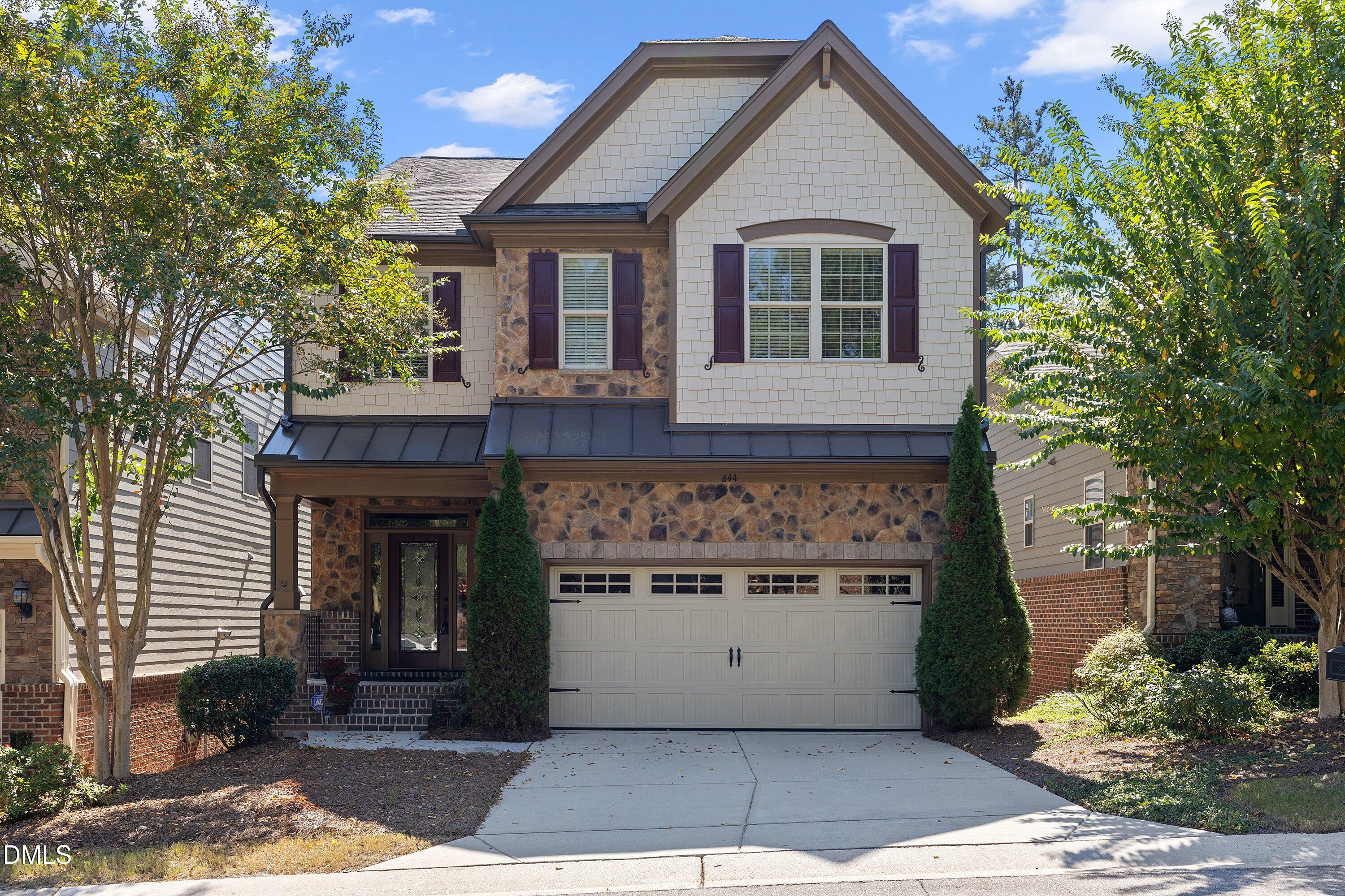 644 Angelica Circle Property Photo 1