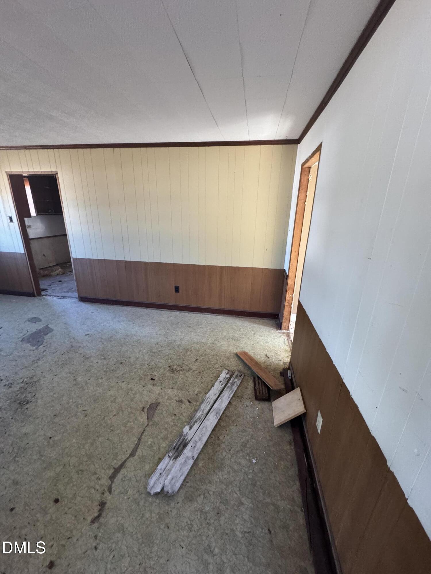 6255 Pine Street Property Photo 10