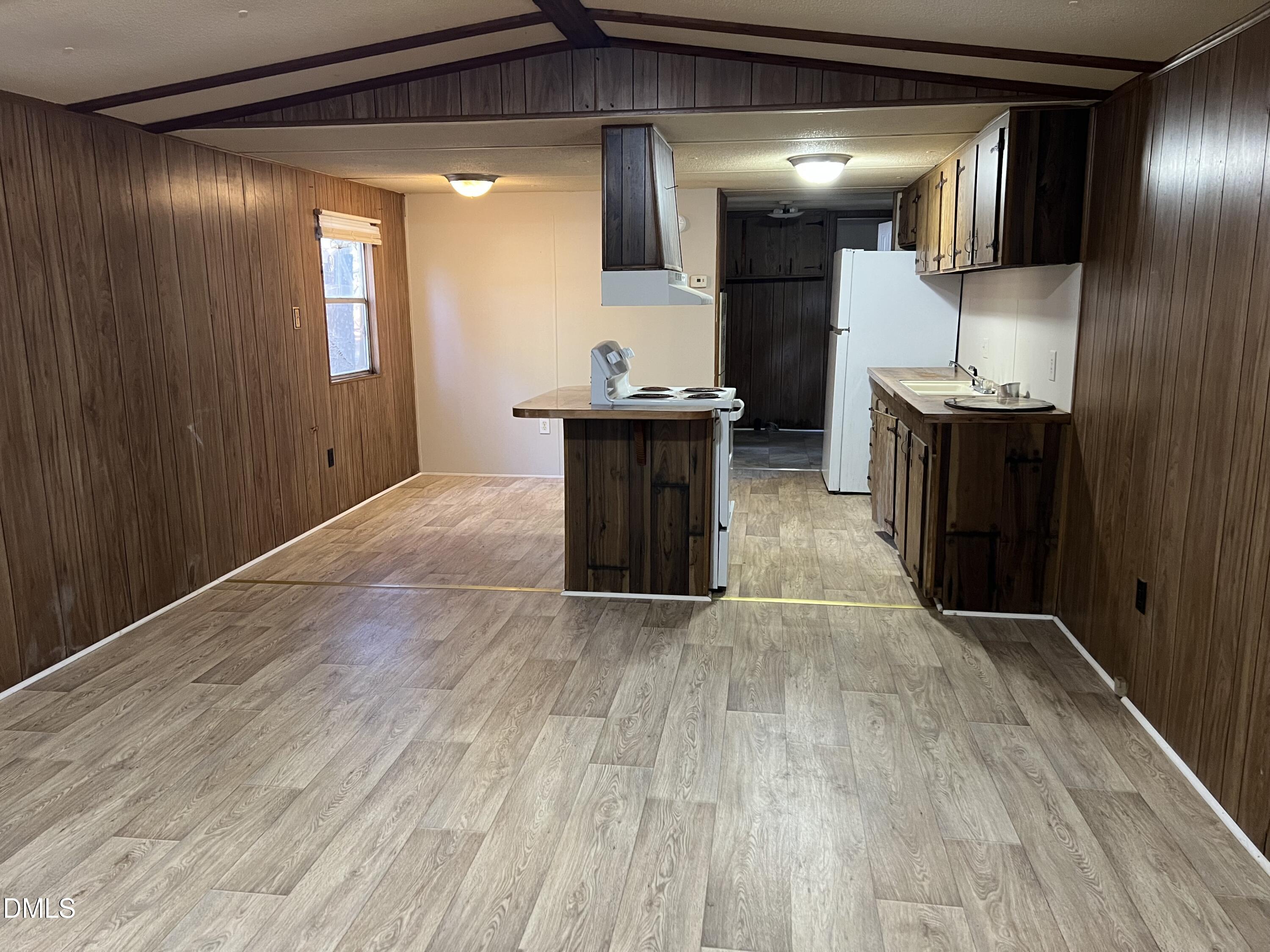 65 White Pine Mhp Property Photo 1