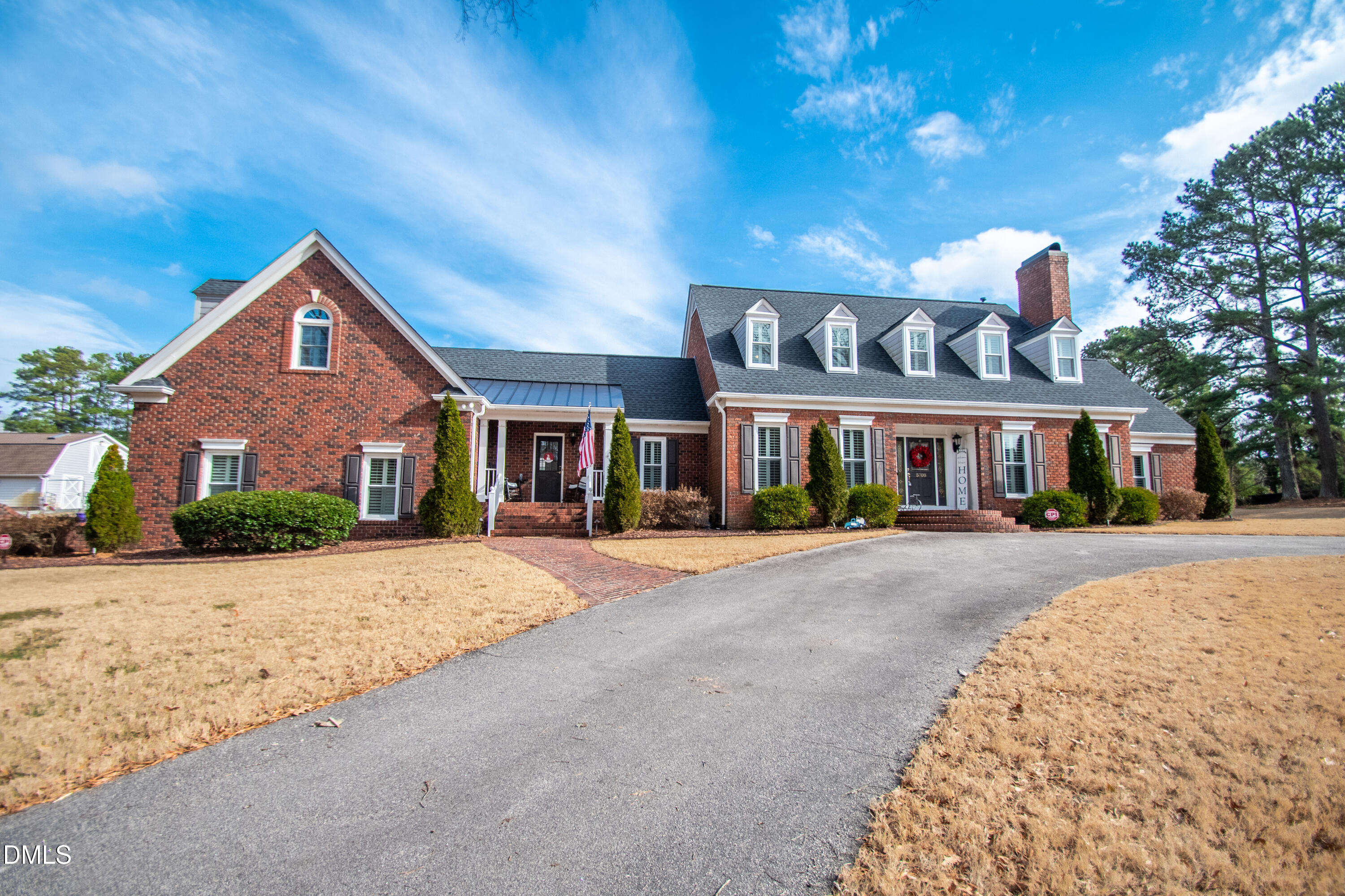 5708 Castlebrook Drive Property Photo 1