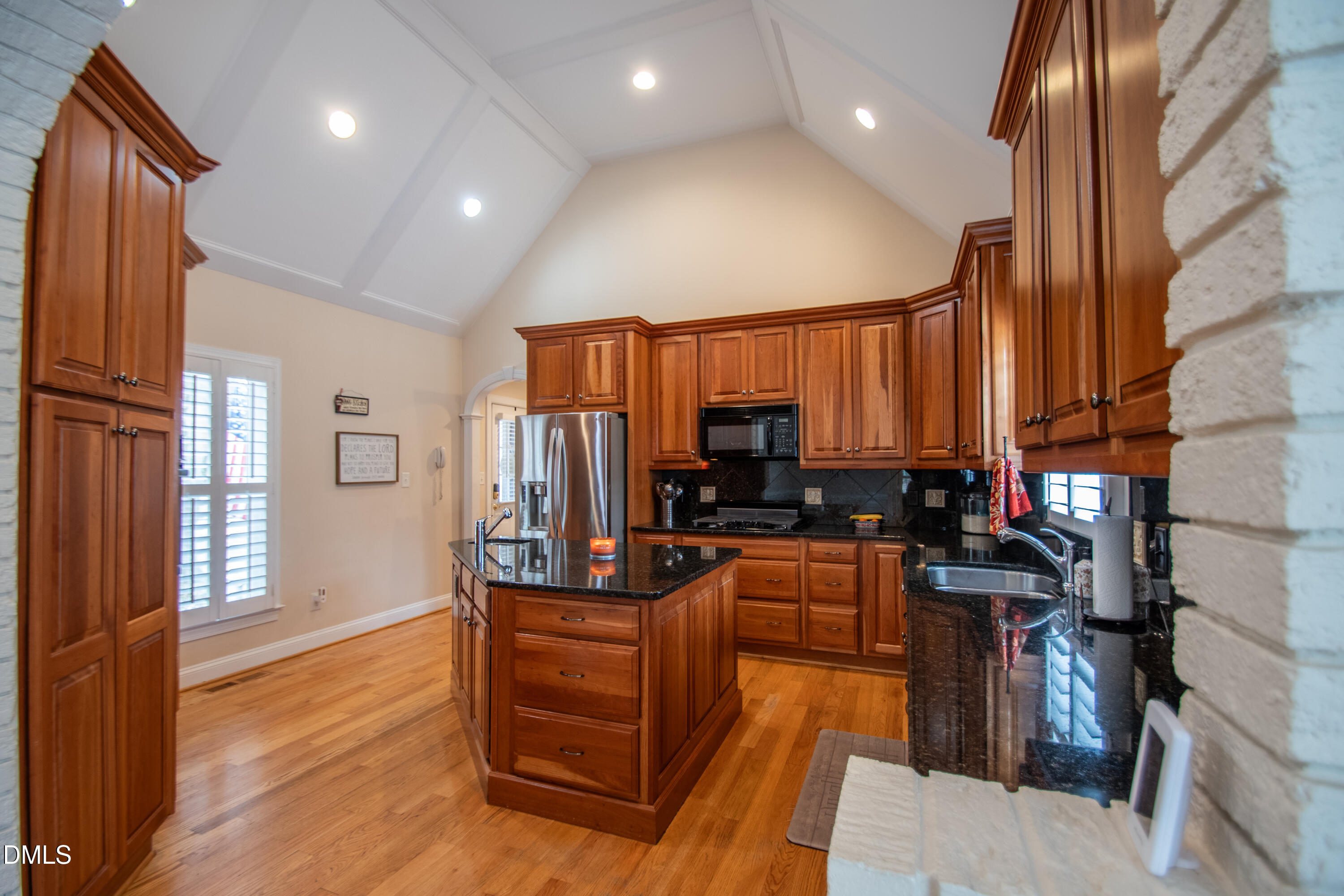 5708 Castlebrook Drive Property Photo 3