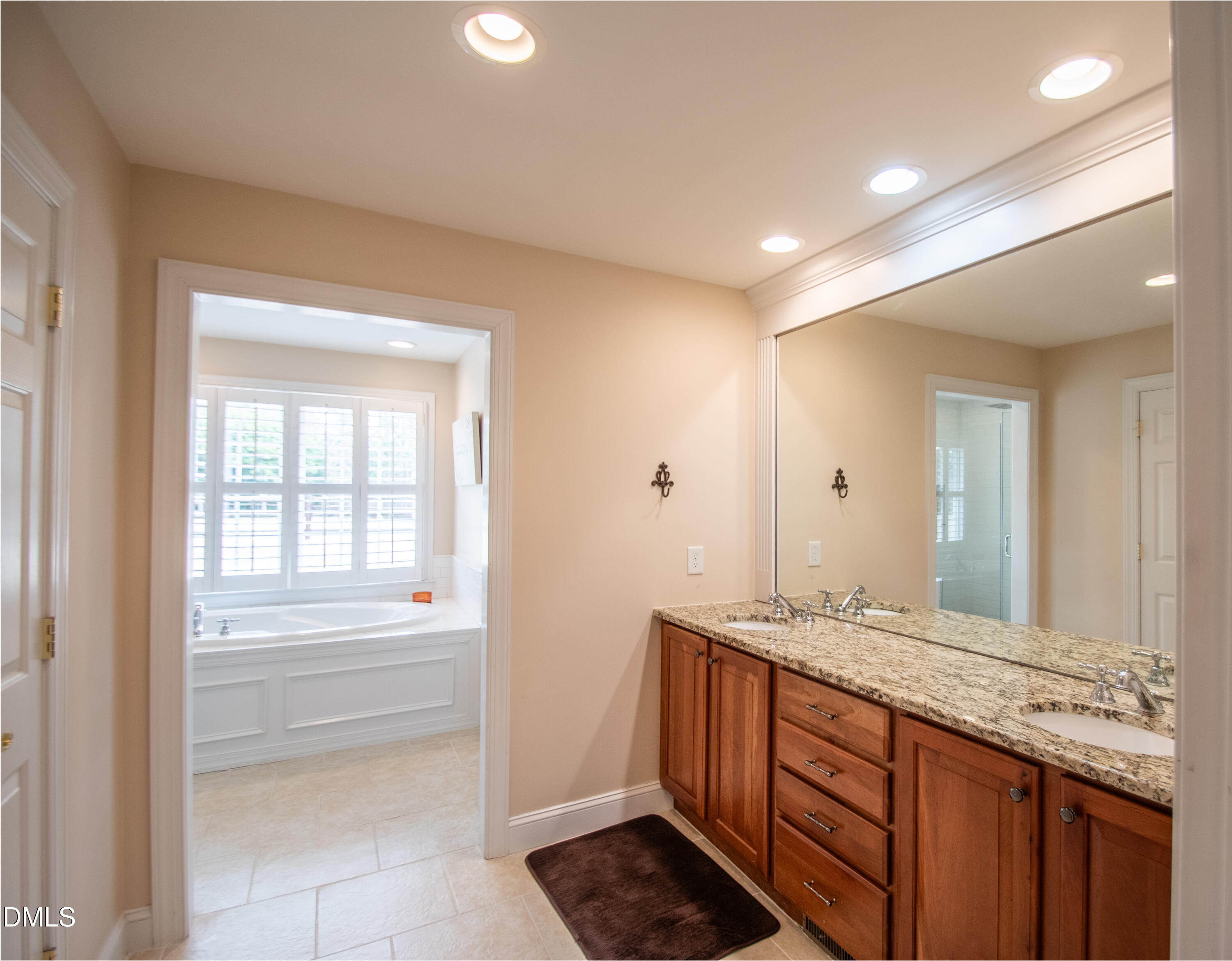 5708 Castlebrook Drive Property Photo 25