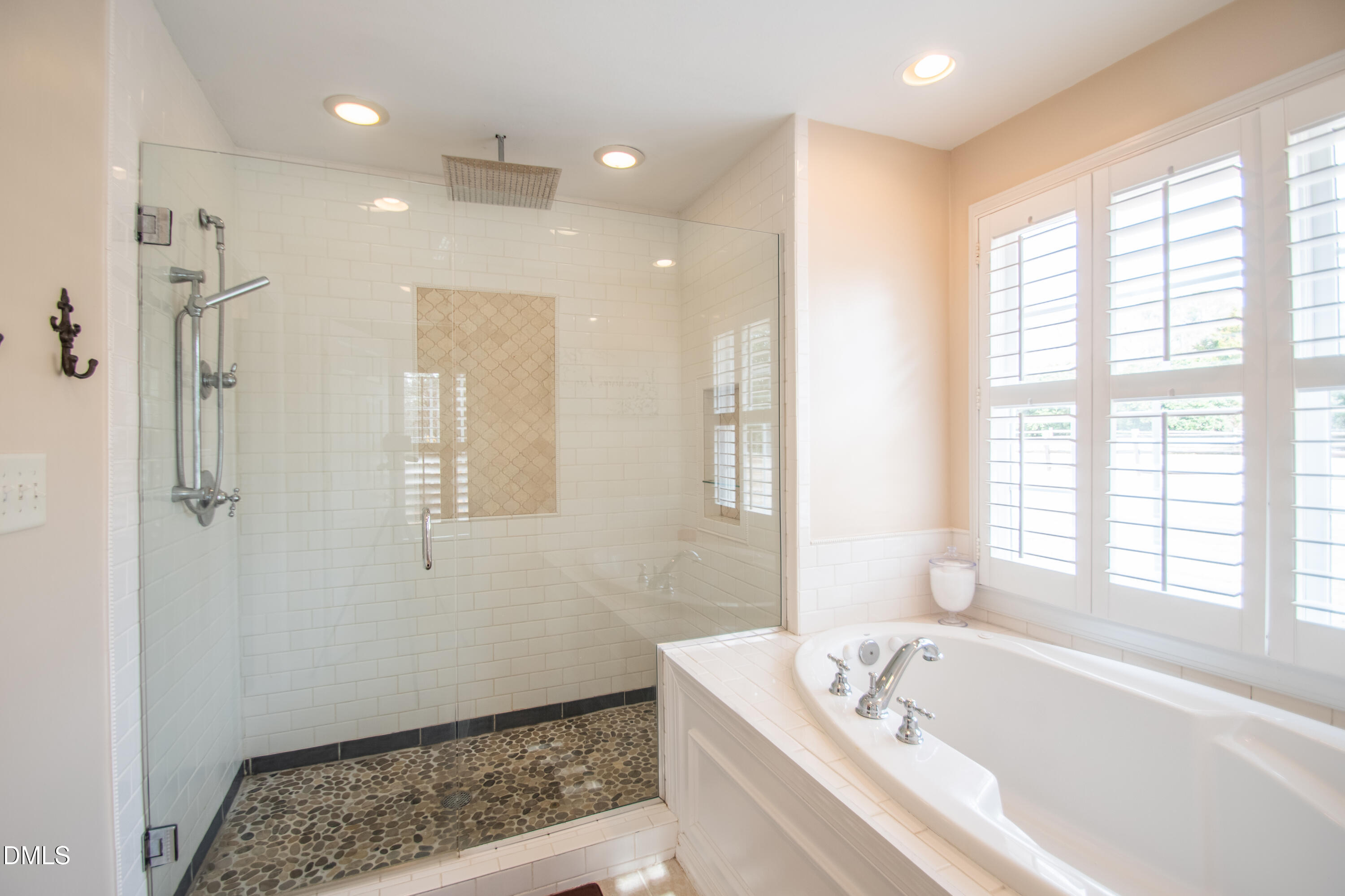 5708 Castlebrook Drive Property Photo 28