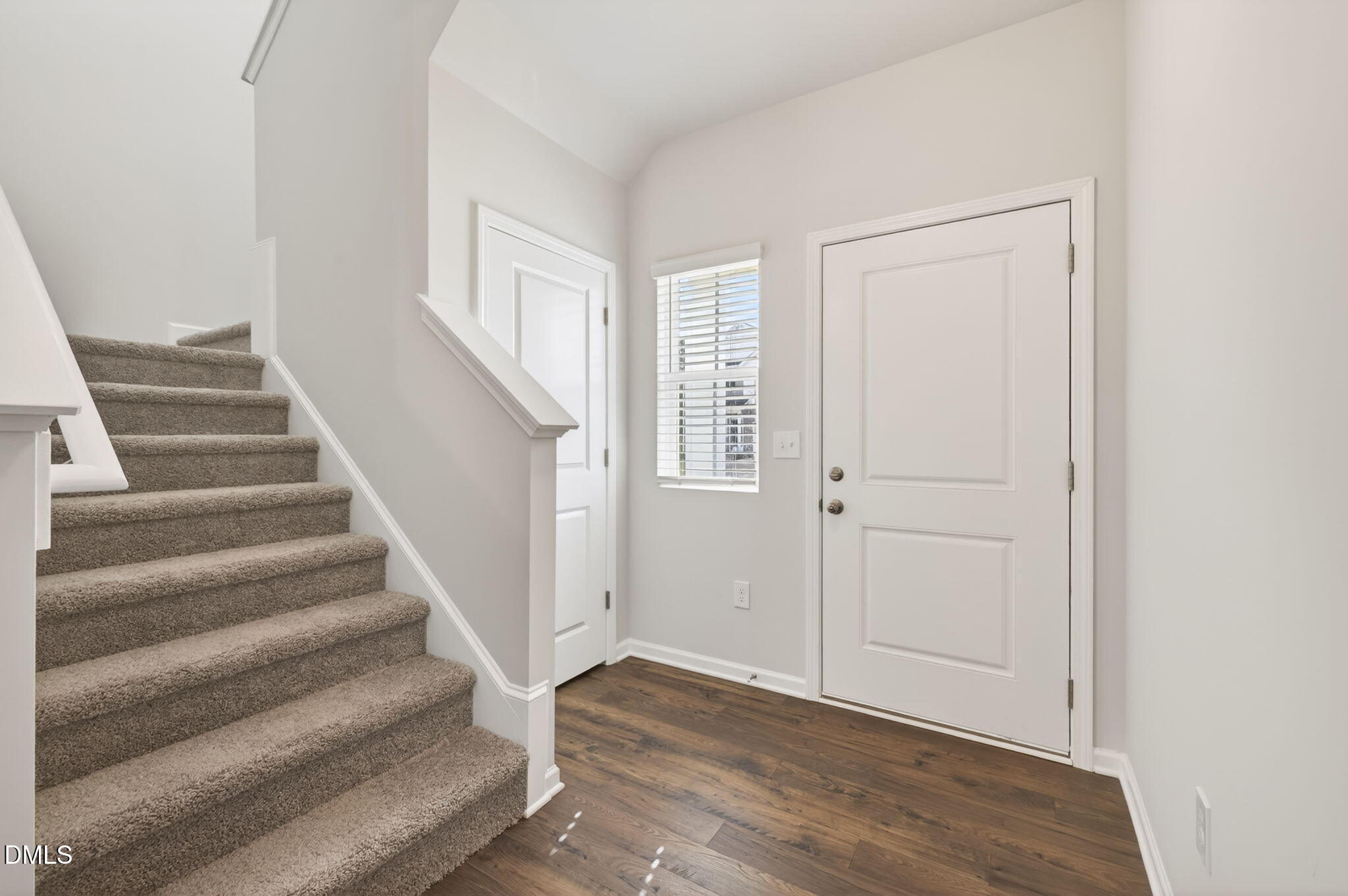41 Stout Landing Property Photo 5