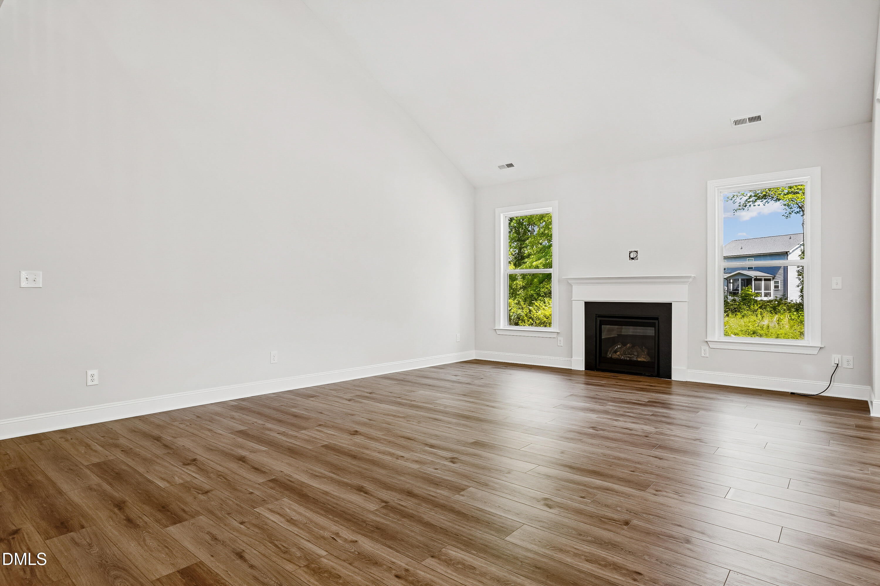 9513 Wood River Drive 004 Property Photo 6
