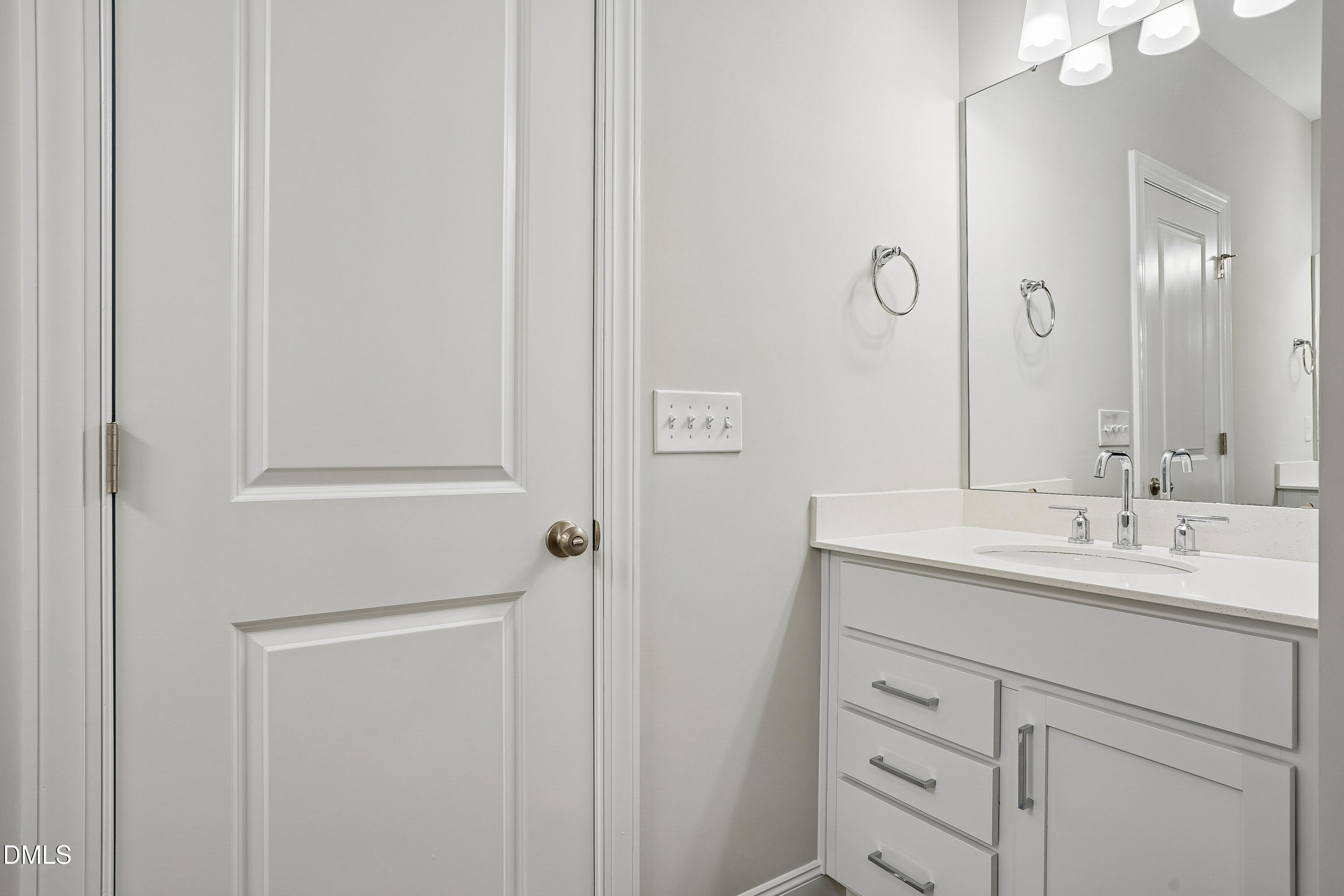 9513 Wood River Drive 004 Property Photo 16